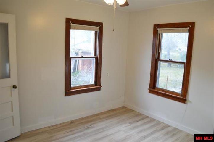411 & 419 E MAIN STREET Flippin, AR