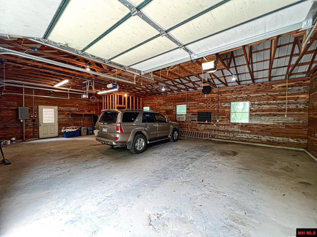 226 FOX CHASE DRIVE Flippin, AR