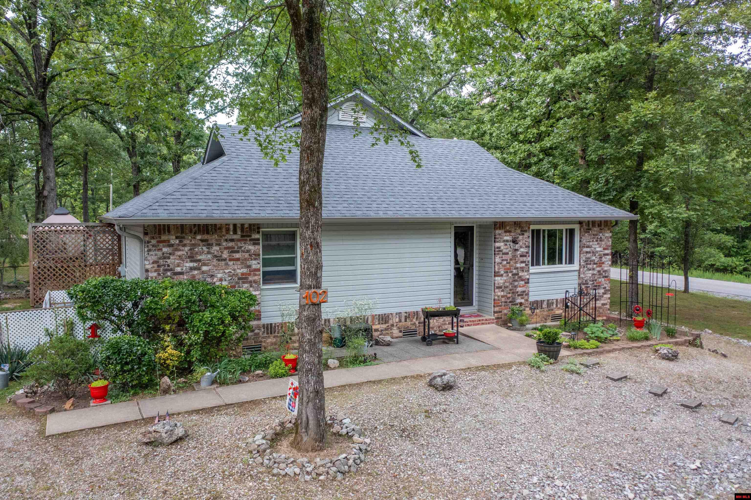 102 ALTA VISTA DRIVE Bull Shoals, AR