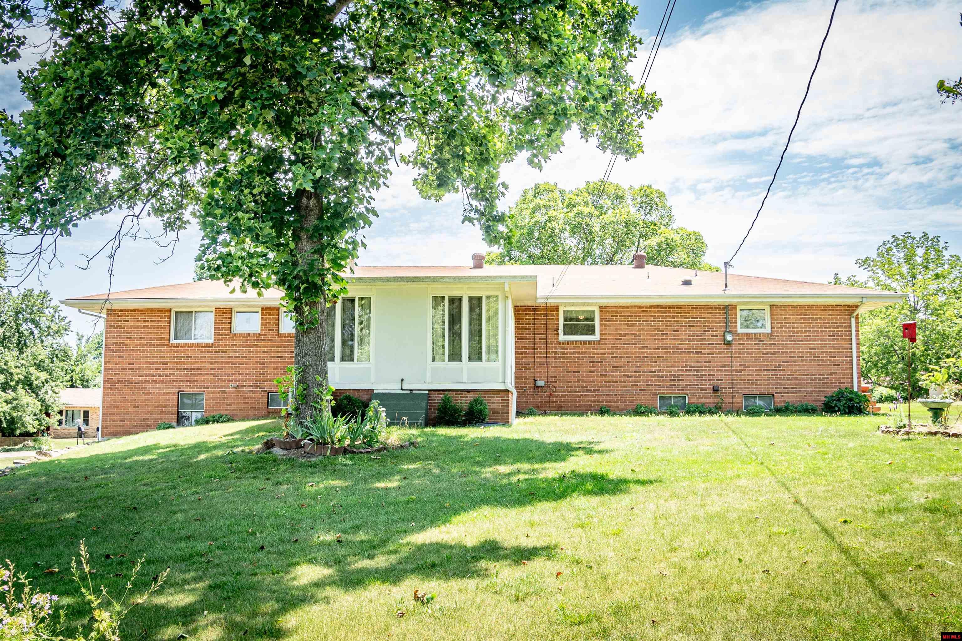 627 RIDGEMONT DRIVE Mountain Home, AR