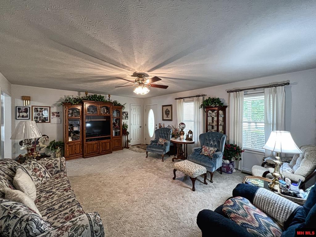 7719 HWY 101 Gamaliel, AR