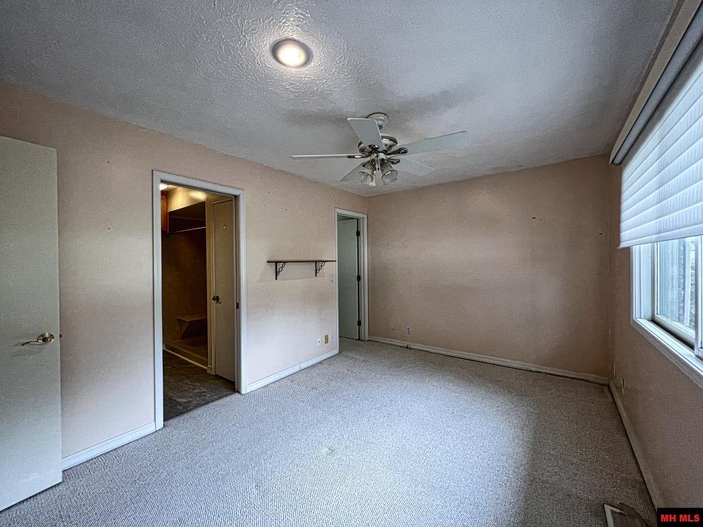 159 HIGH RIDGE CIRCLE Midway, AR