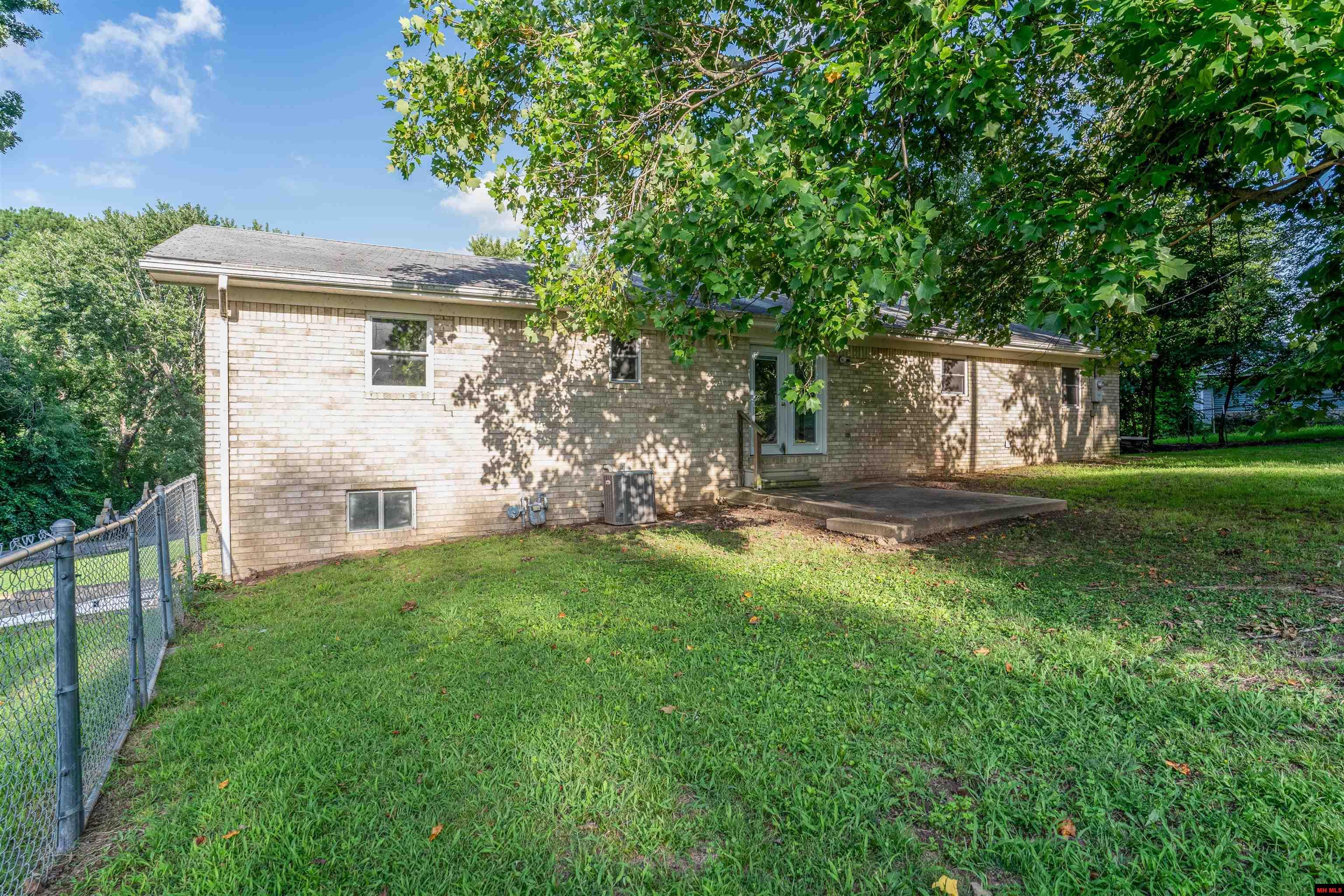 606 DIXIE COURT Mountain Home, AR