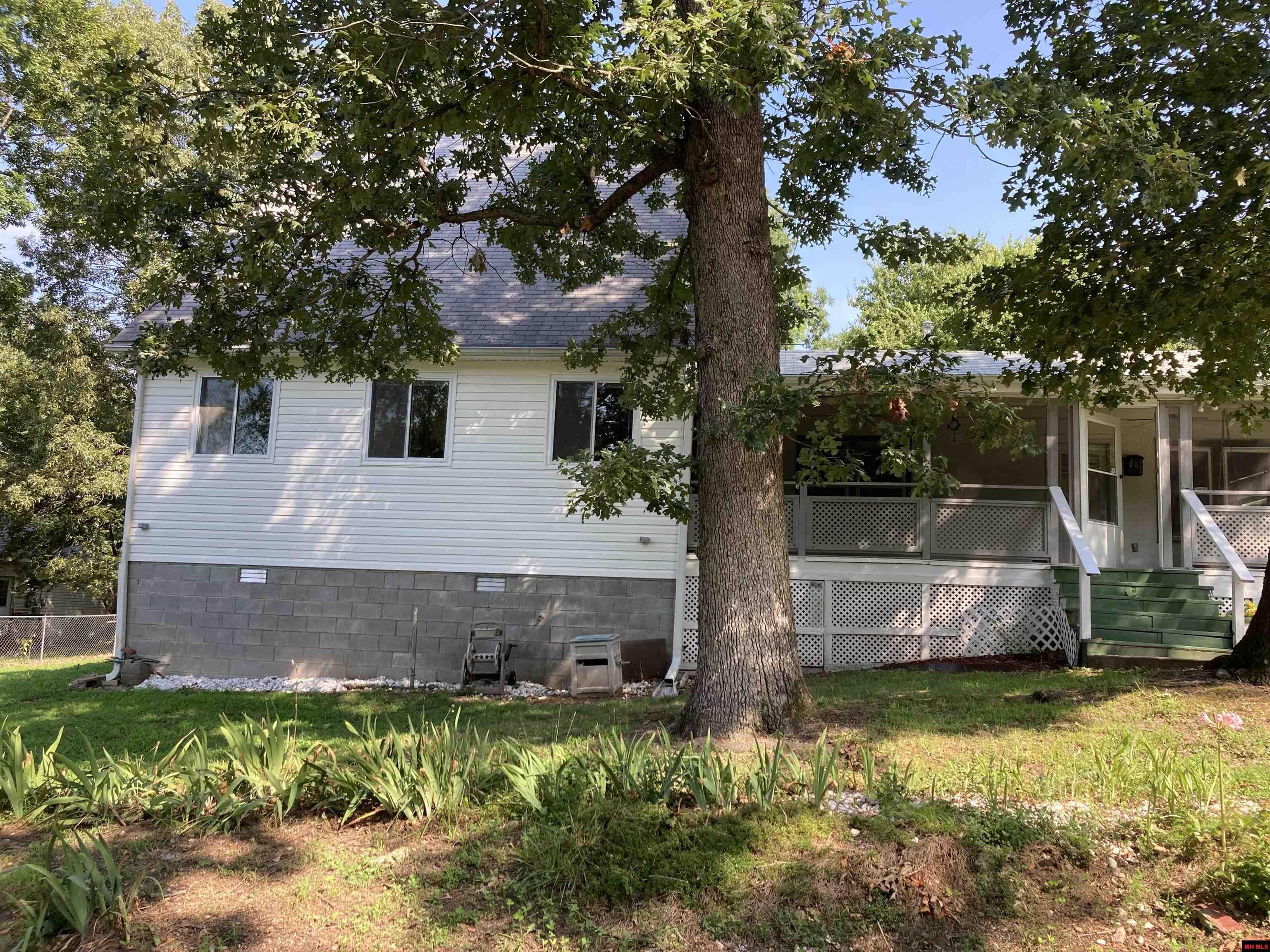 509 DALTON AVENUE Cotter, AR