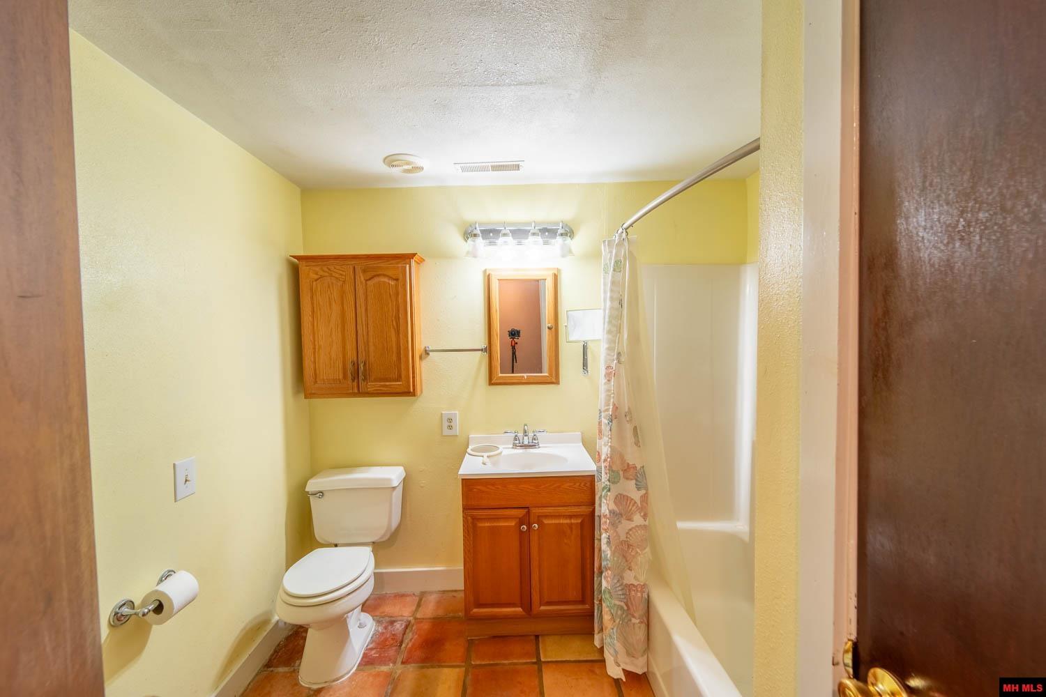 411 RIVERCLIFF DRIVE Bull Shoals, AR