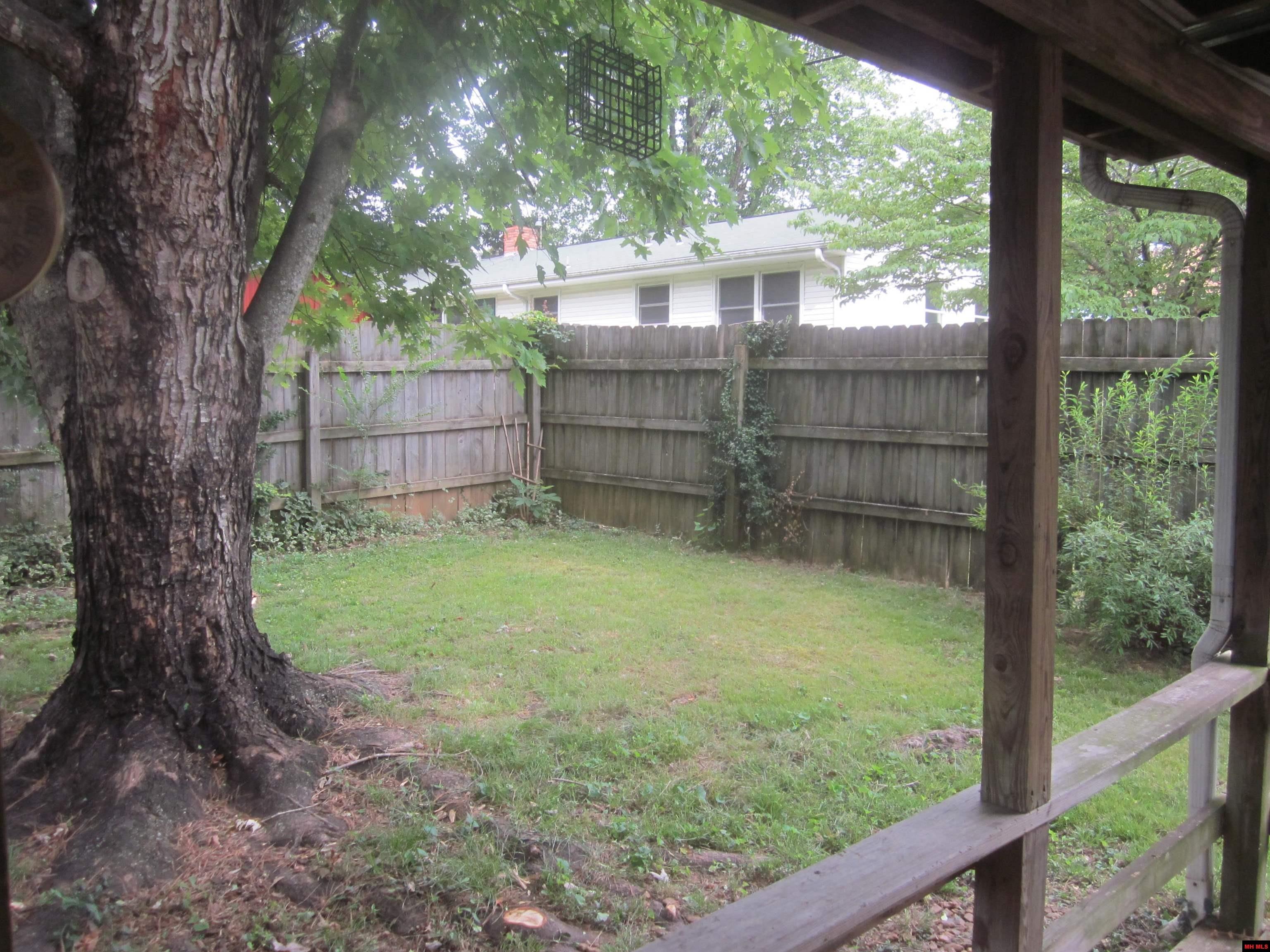 407 LOCUST STREET Mountain Home, AR