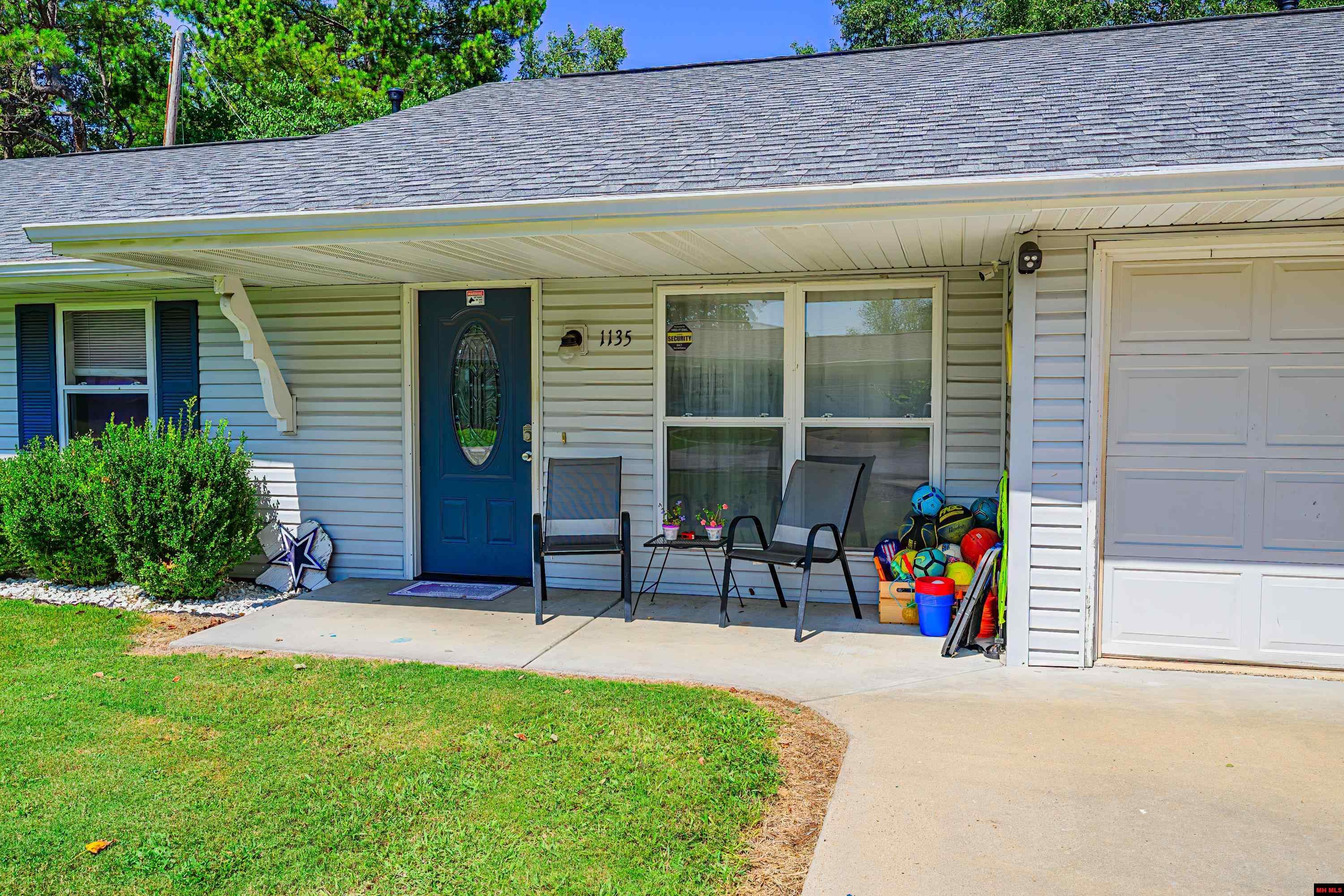 1135 LEONARD DRIVE Mountain Home, AR