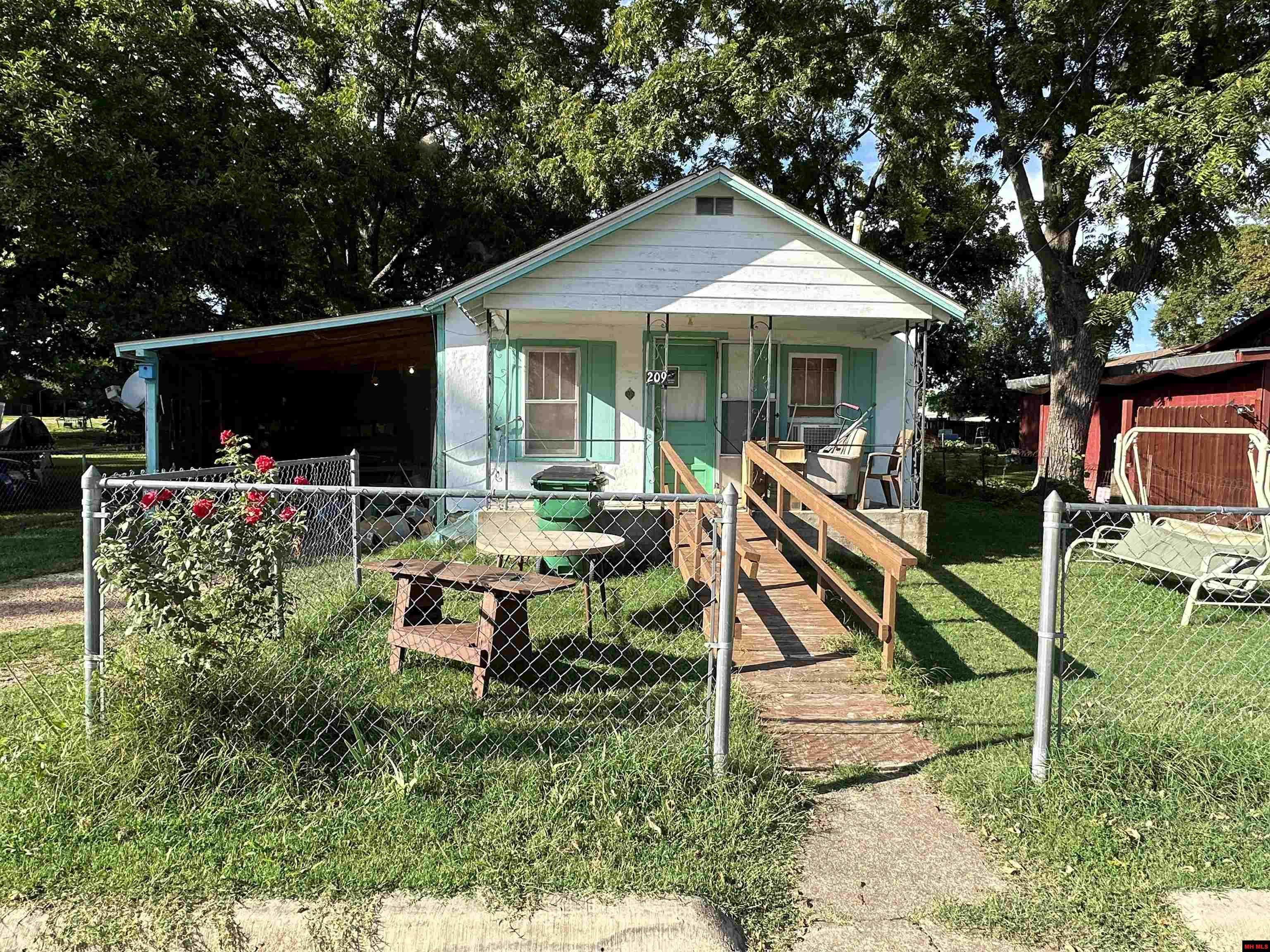 209 PARK STREET Flippin, AR