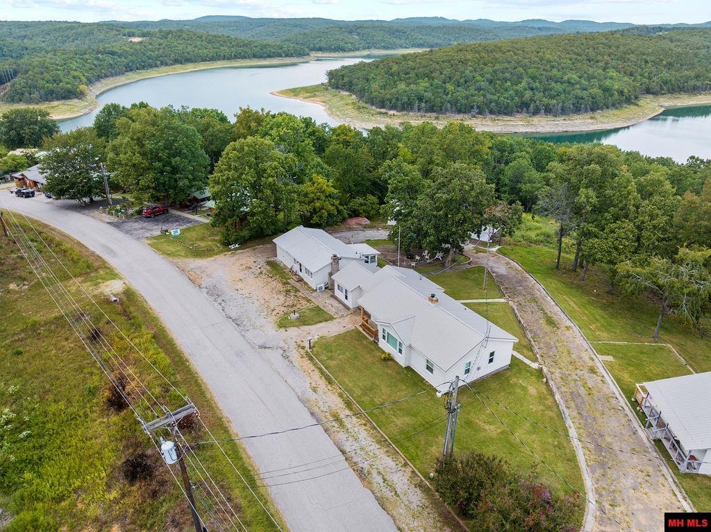 887 HOWARD CREEK ROAD Midway, AR 72651