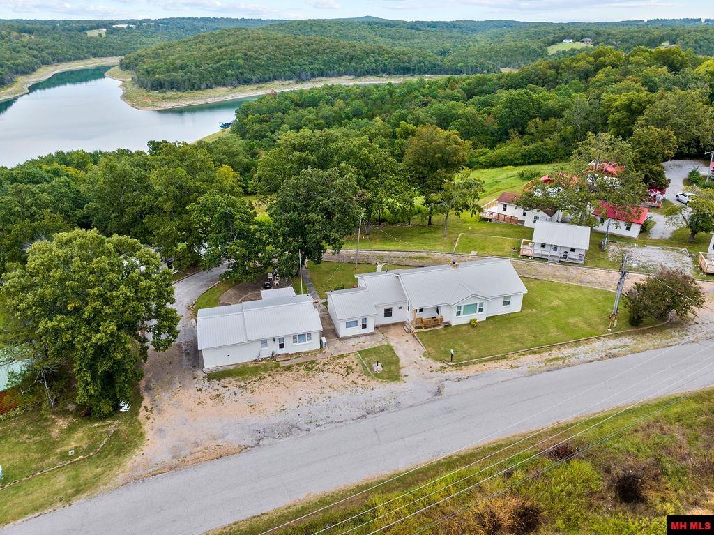 887 HOWARD CREEK ROAD Midway, AR 72651