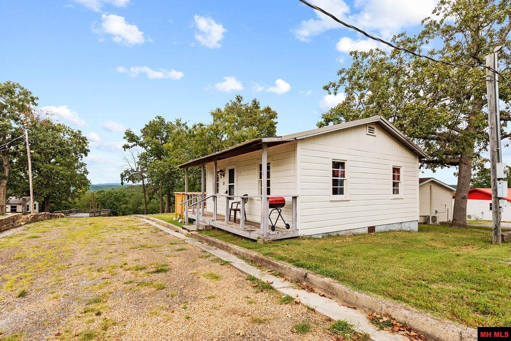 887 HOWARD CREEK ROAD Midway, AR