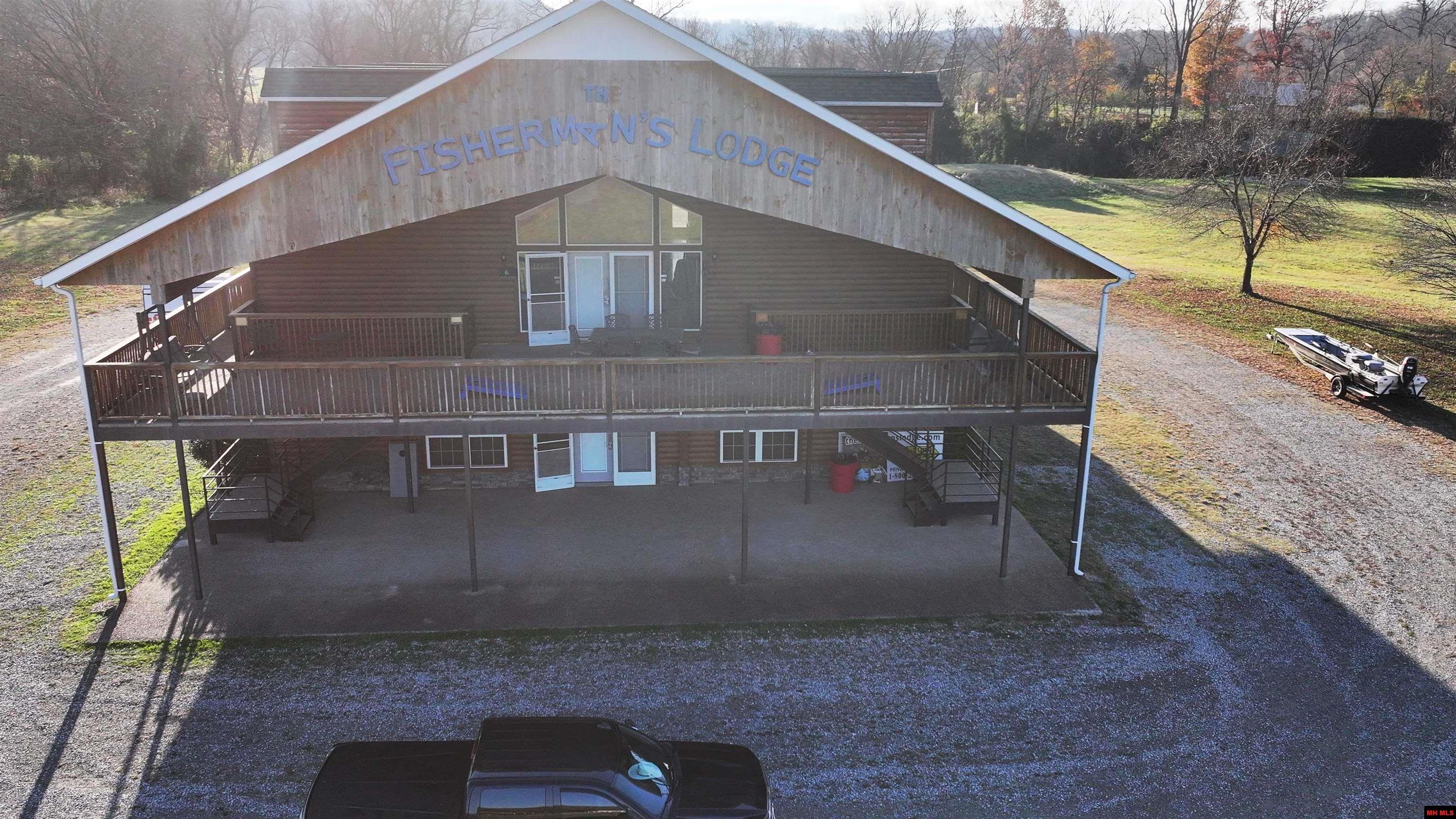 227 TROPHY COURT Cotter, AR
