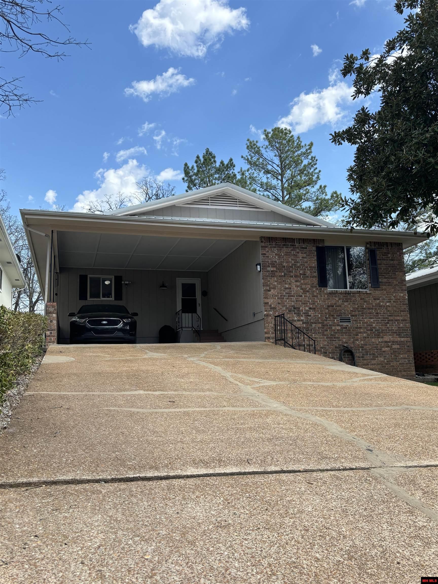 302 ROYAL DRIVE Horseshoe Bend AR Residential Home For Sale Listing