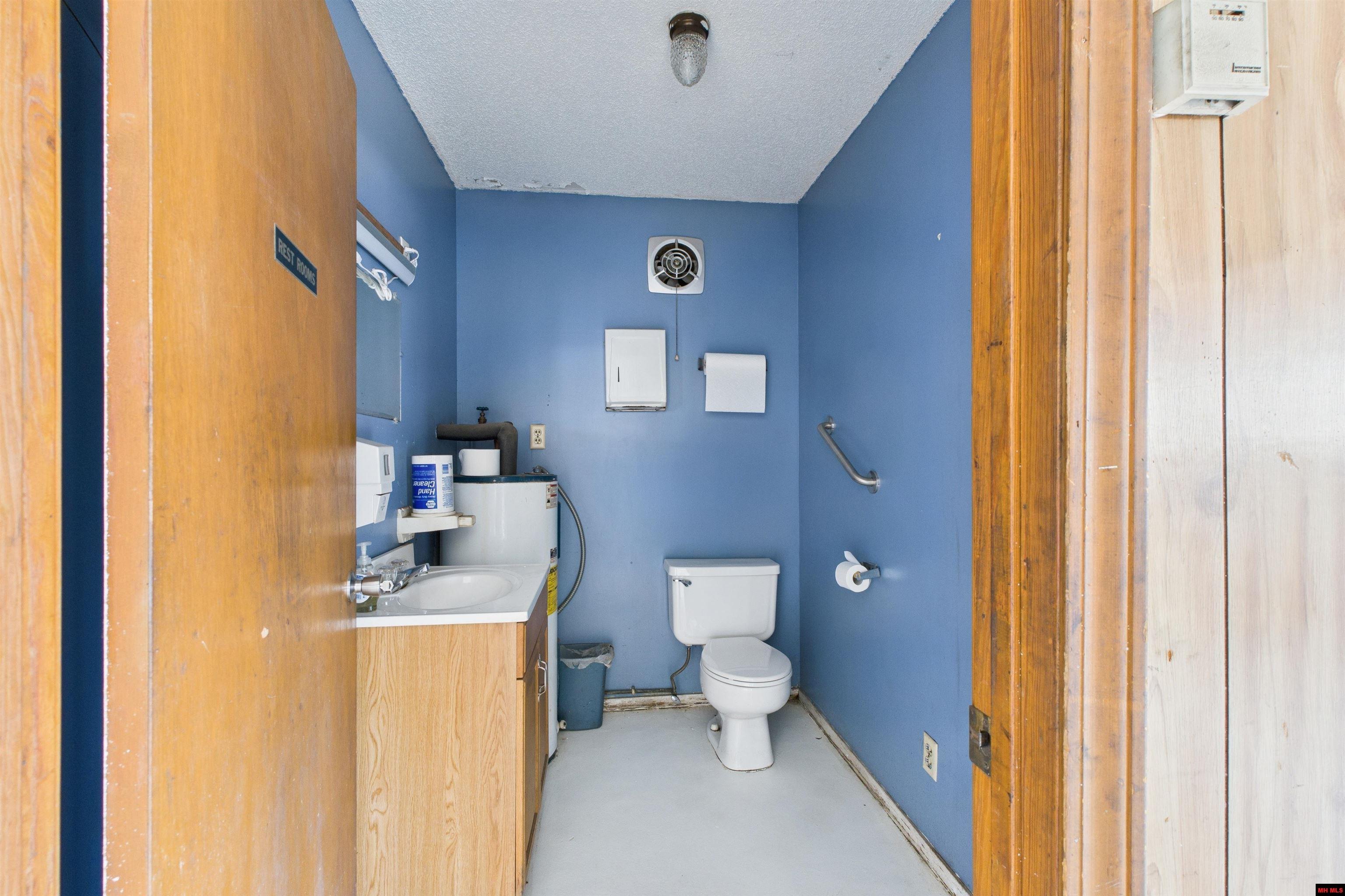4001 HWY 62 EAST Mountain Home, AR