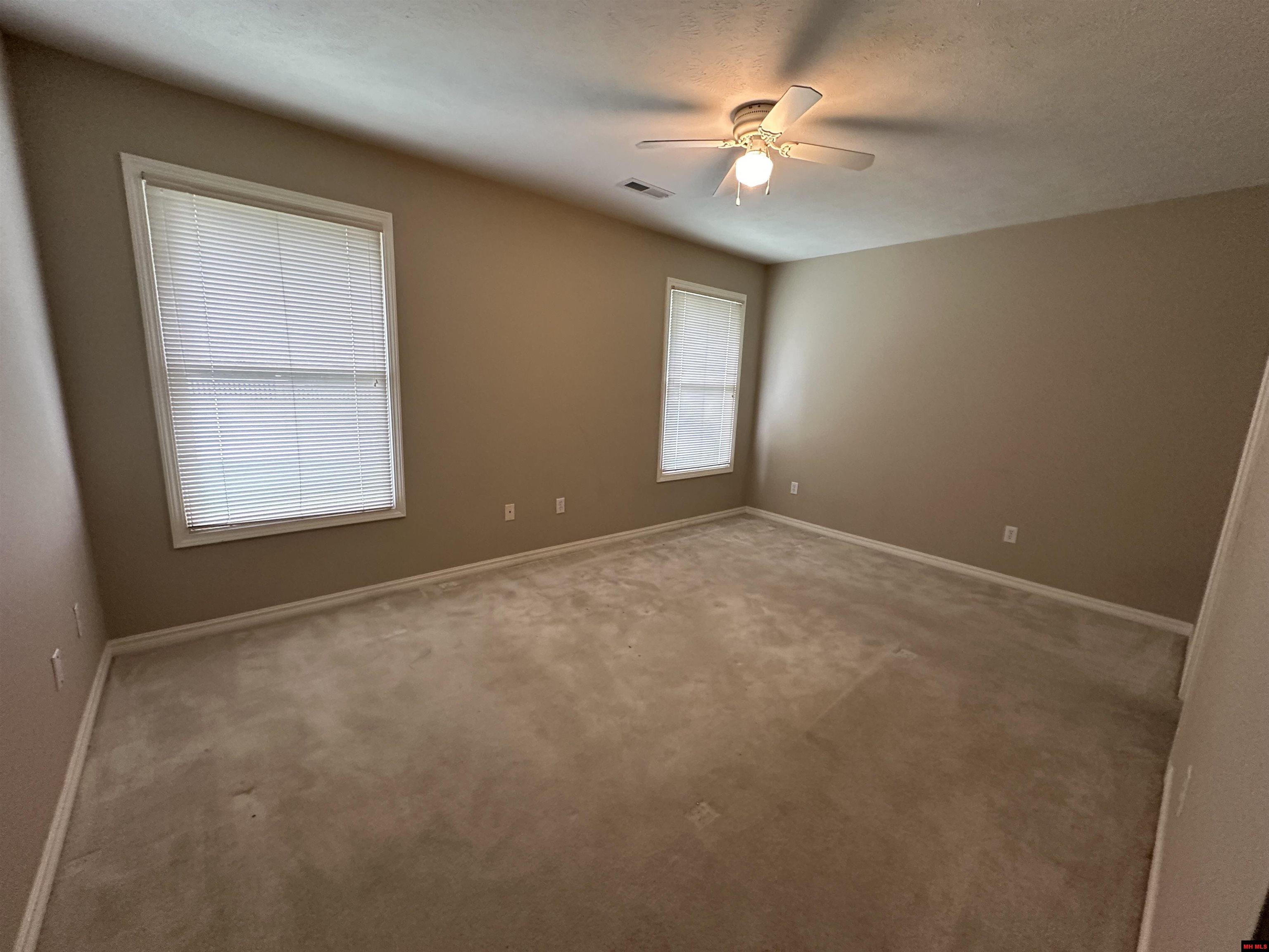 1322 COTTONWOOD COURT Mountain Home, AR