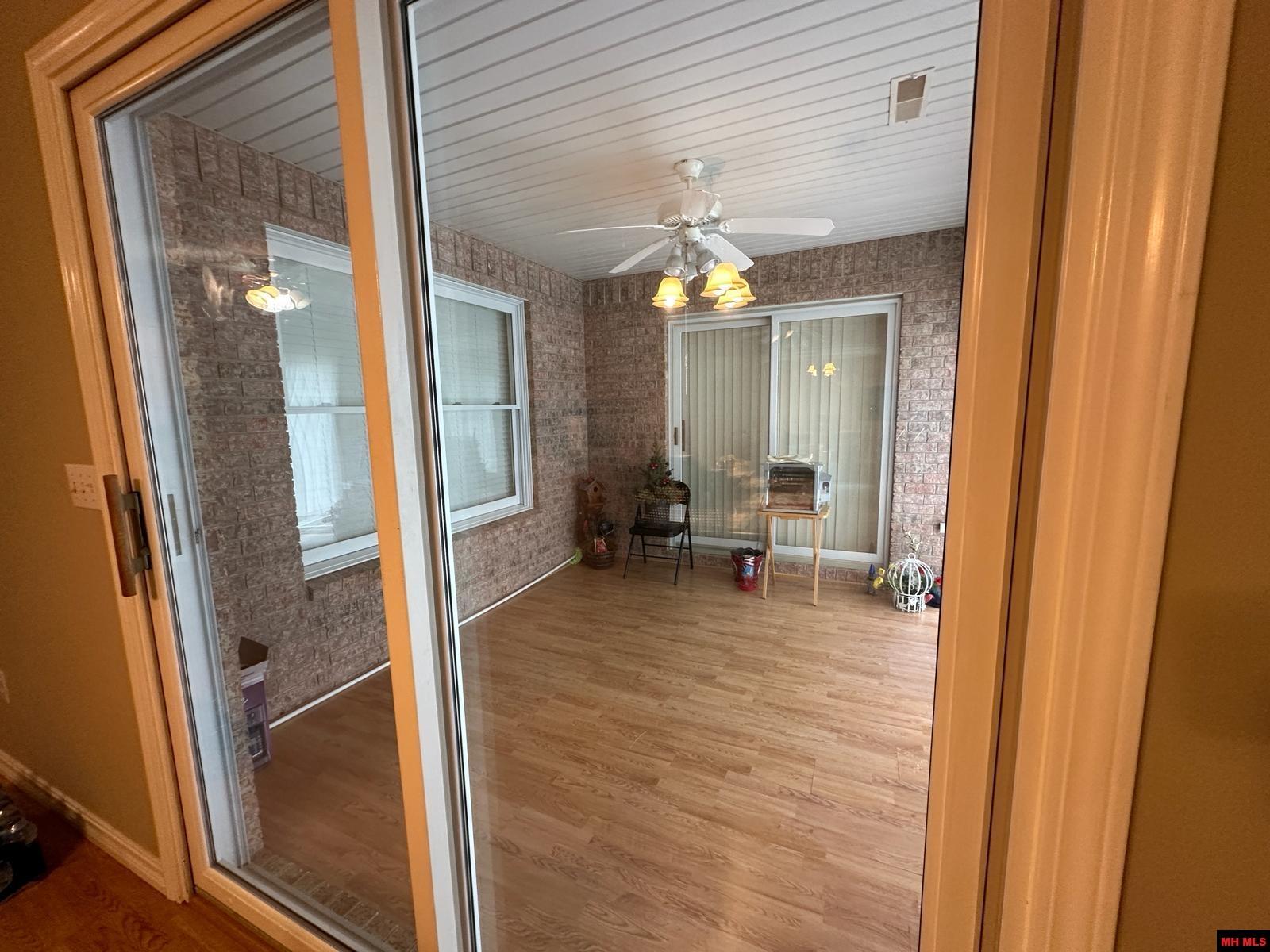 1322 COTTONWOOD COURT Mountain Home, AR
