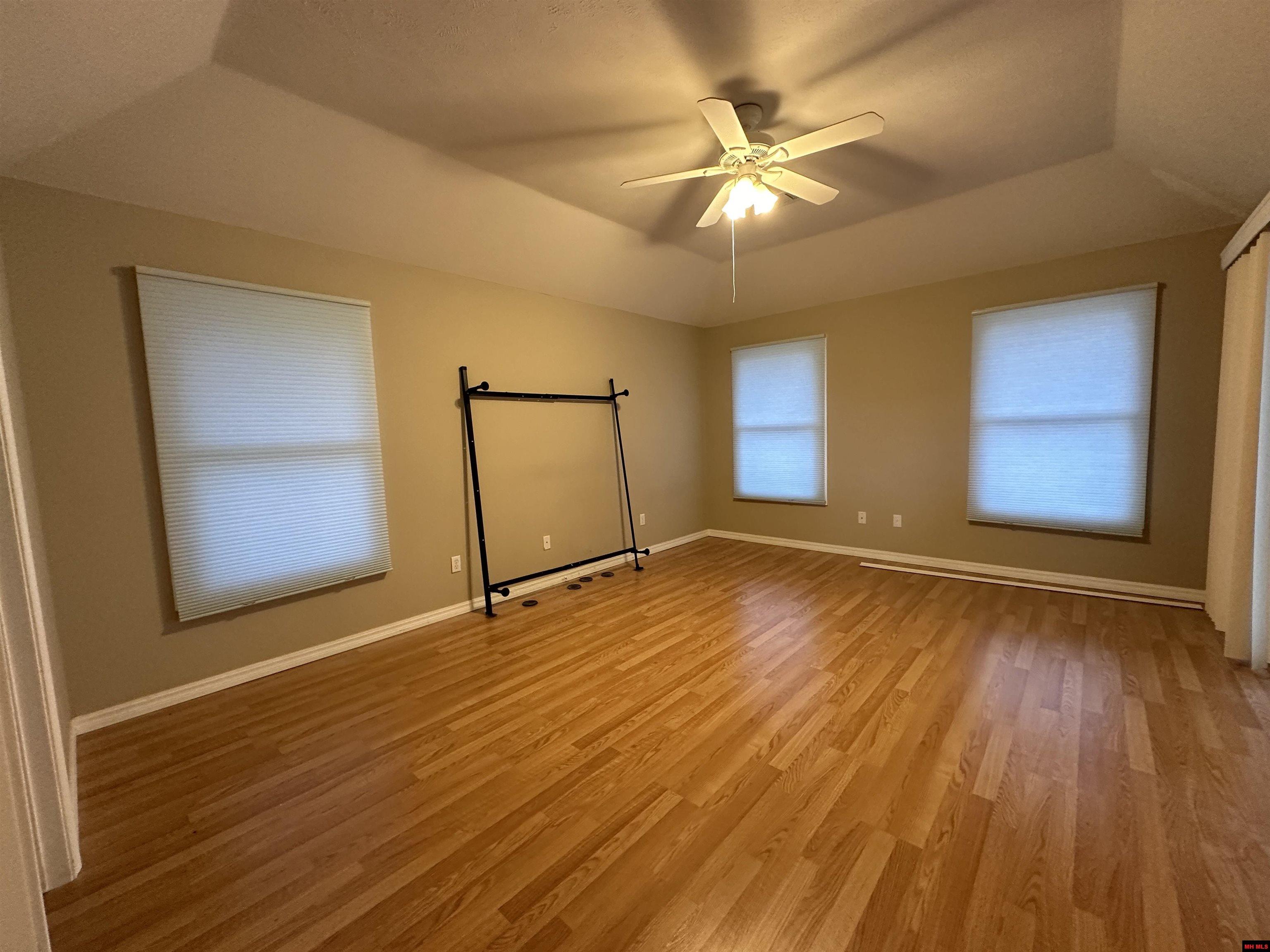 1322 COTTONWOOD COURT Mountain Home, AR