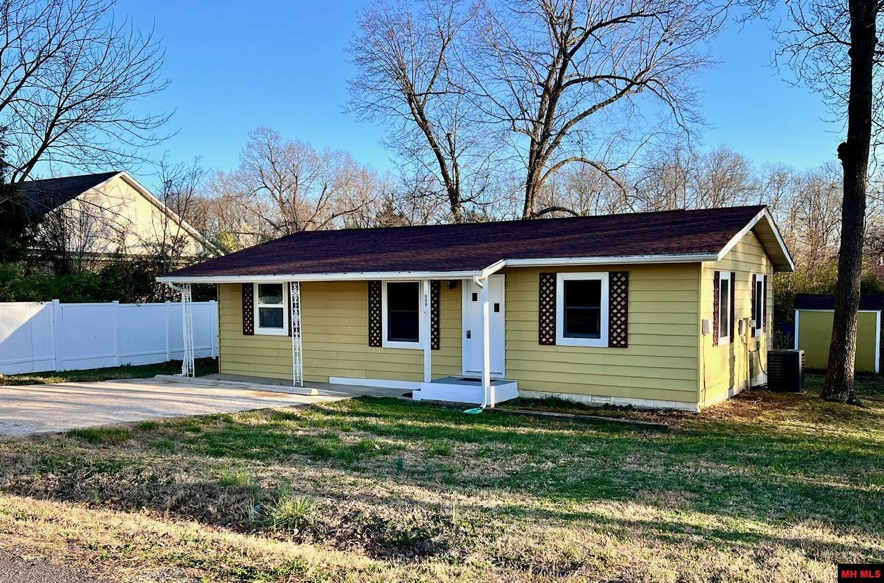 809 CAROLYN DRIVE Bull Shoals AR Residential Home For Sale Listing