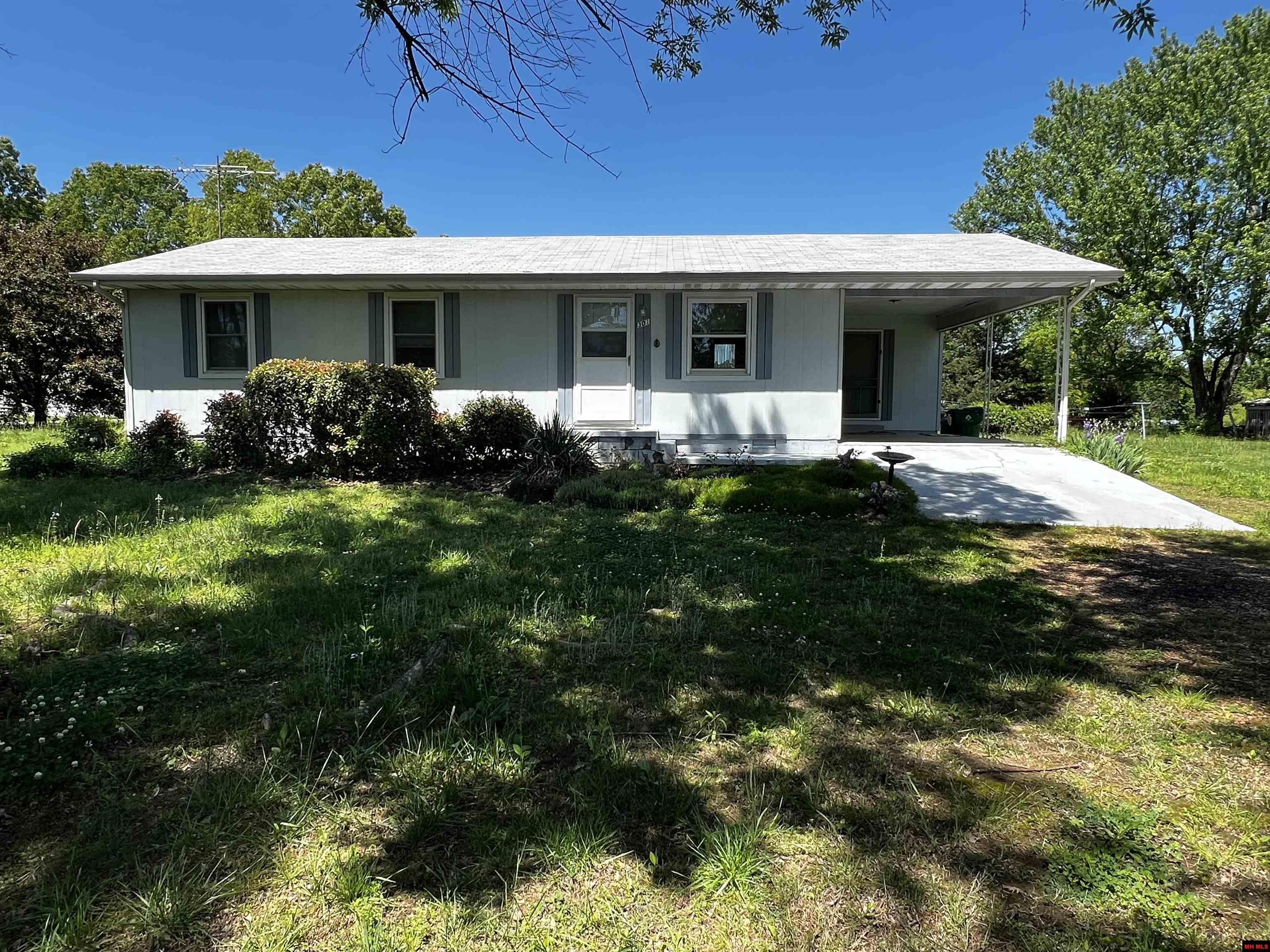 301 WILDCAT SHOALS ROAD Gassville AR Homes with >, 1 Acre,Residential