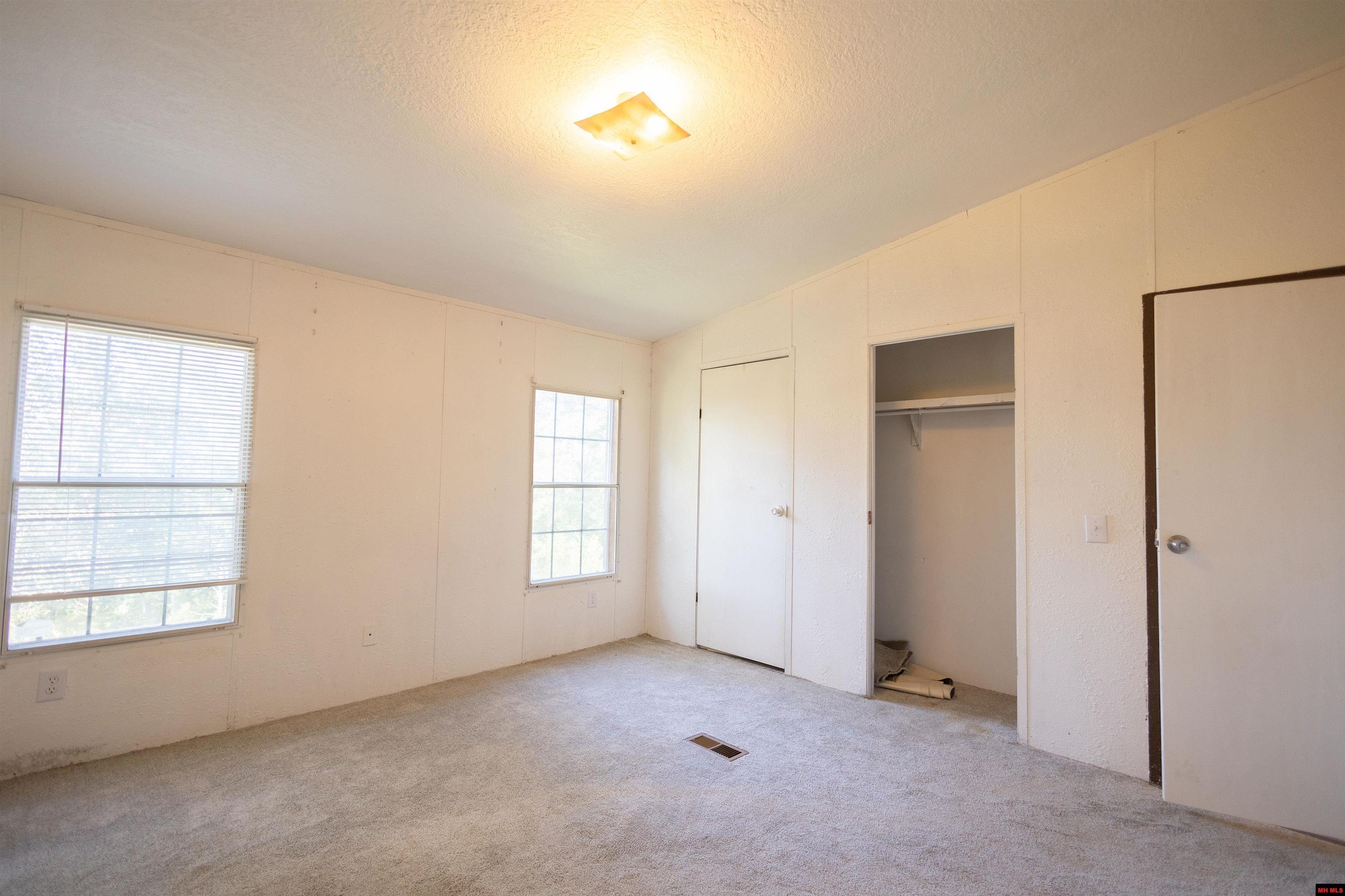 9 MC 124 Oakland, AR