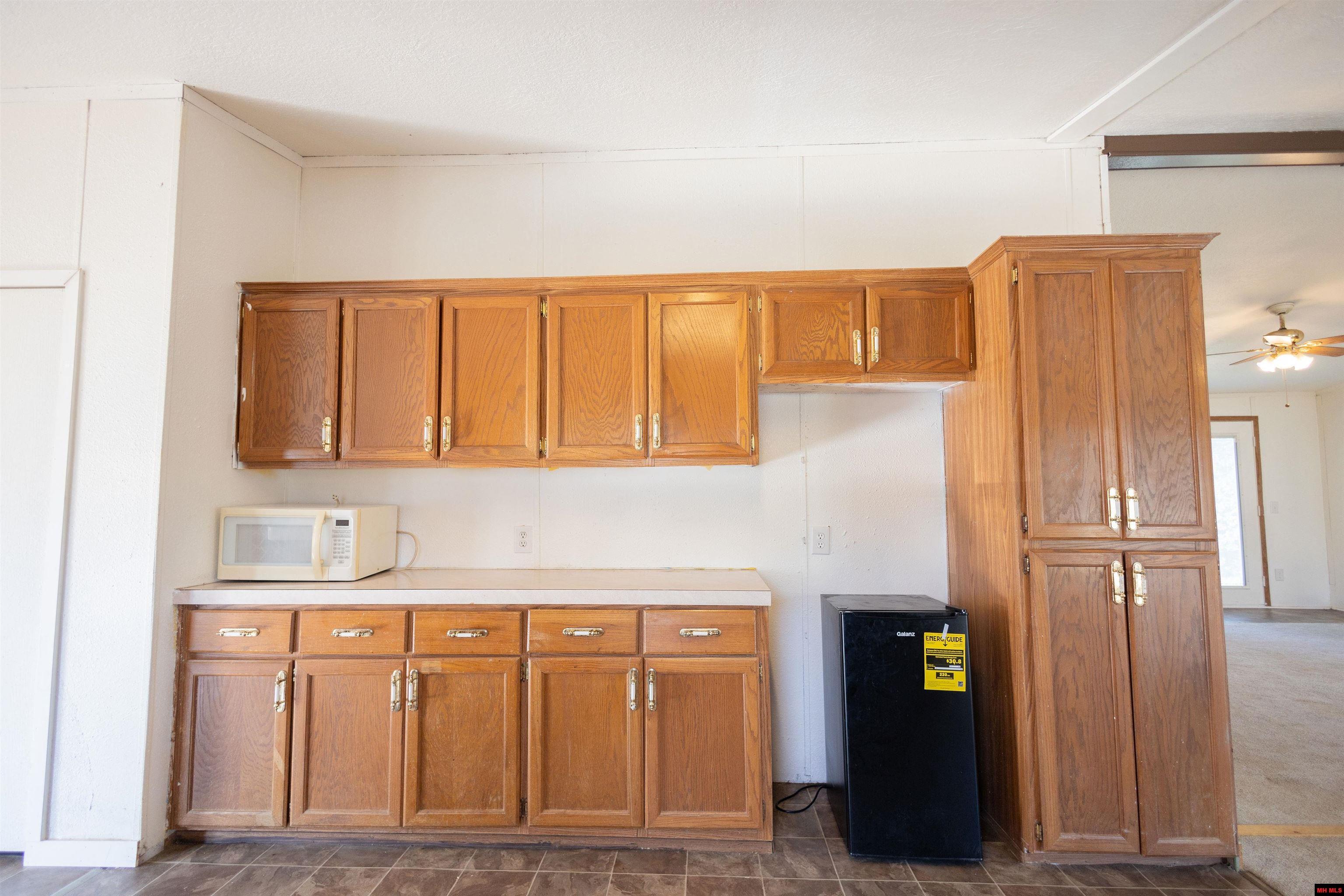 9 MC 124 Oakland, AR