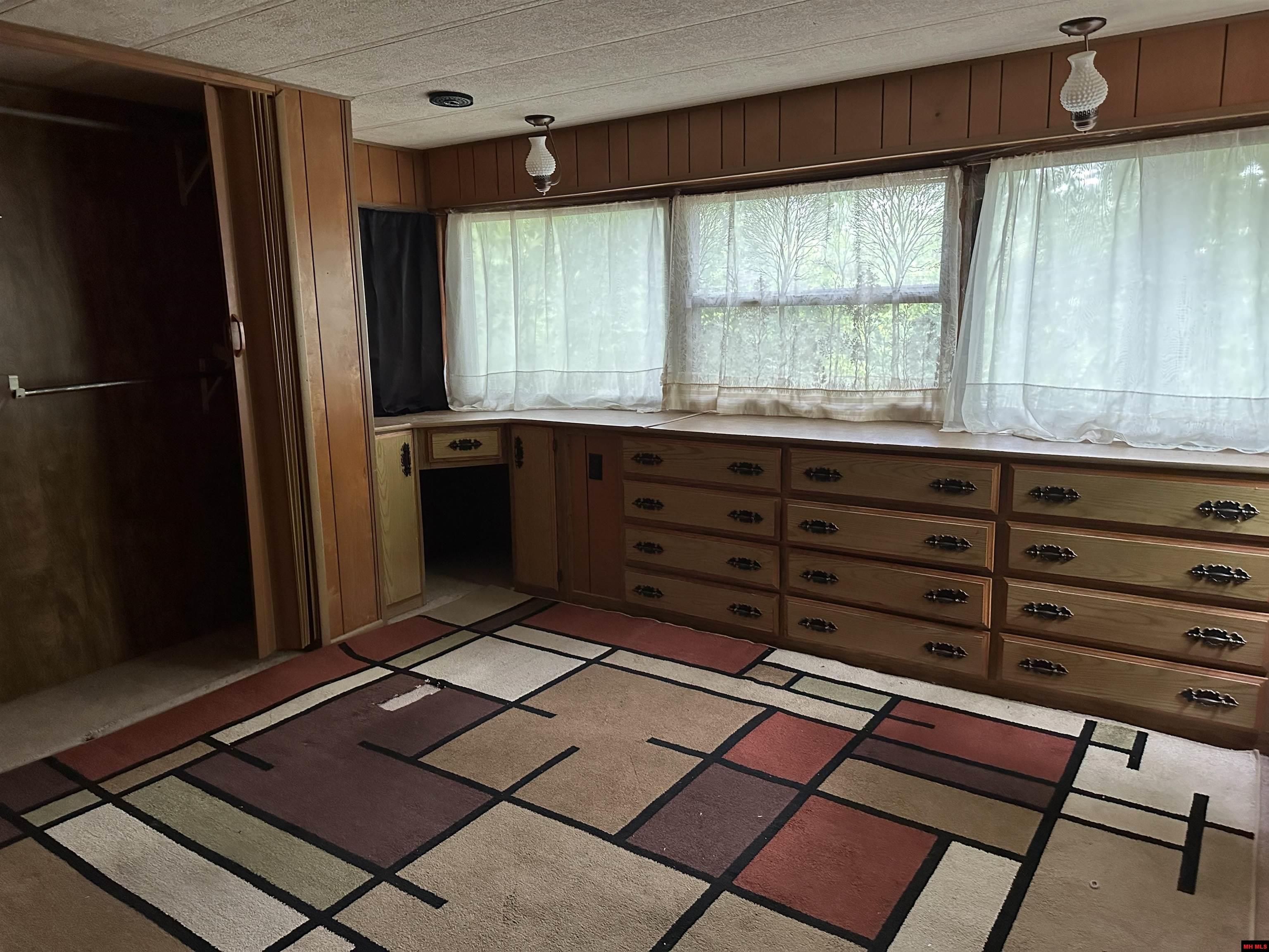 105 HICKORY STREET Bull Shoals, AR