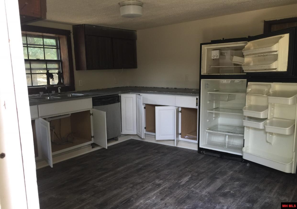 2377 JORDAN ROAD Norfork, AR