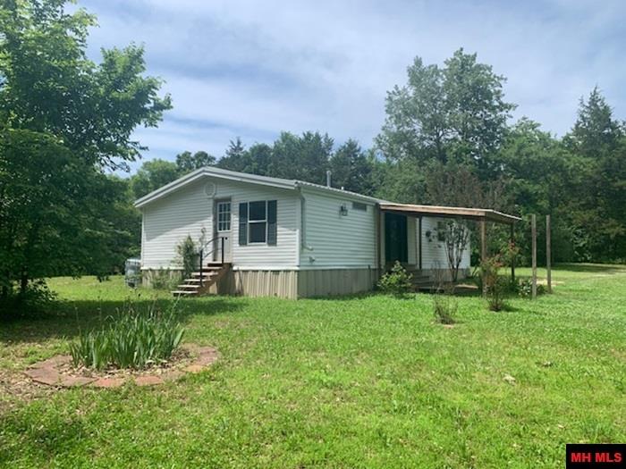 1094 N MAPLE STREET Yellville, AR