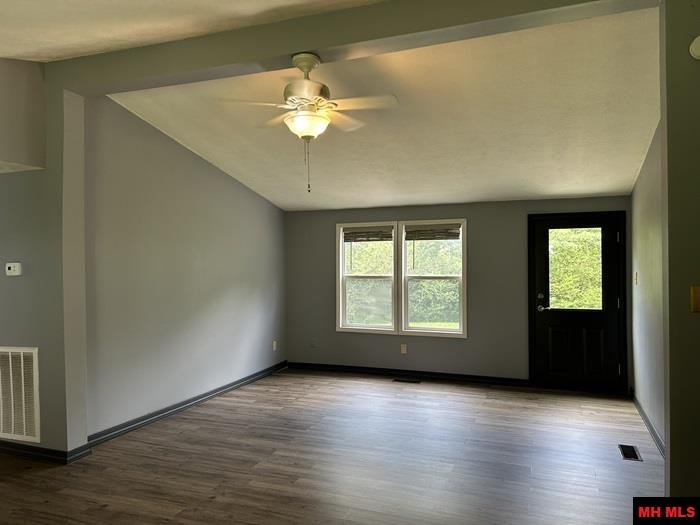 1094 N MAPLE STREET Yellville, AR