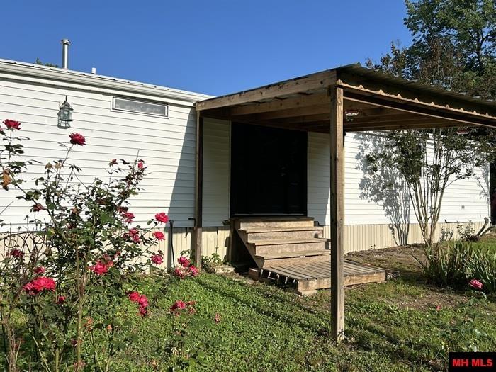 1094 N MAPLE STREET Yellville, AR
