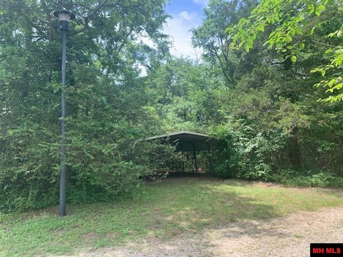 1094 N MAPLE STREET Yellville, AR