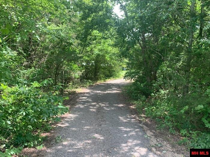 1094 N MAPLE STREET Yellville, AR
