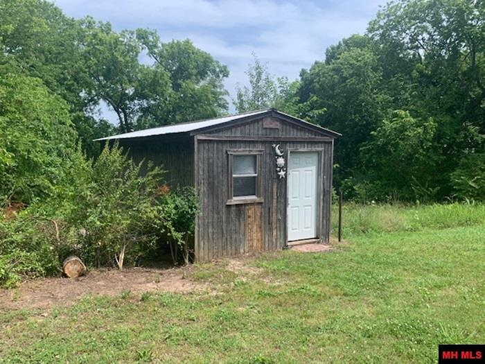 1094 N MAPLE STREET Yellville, AR