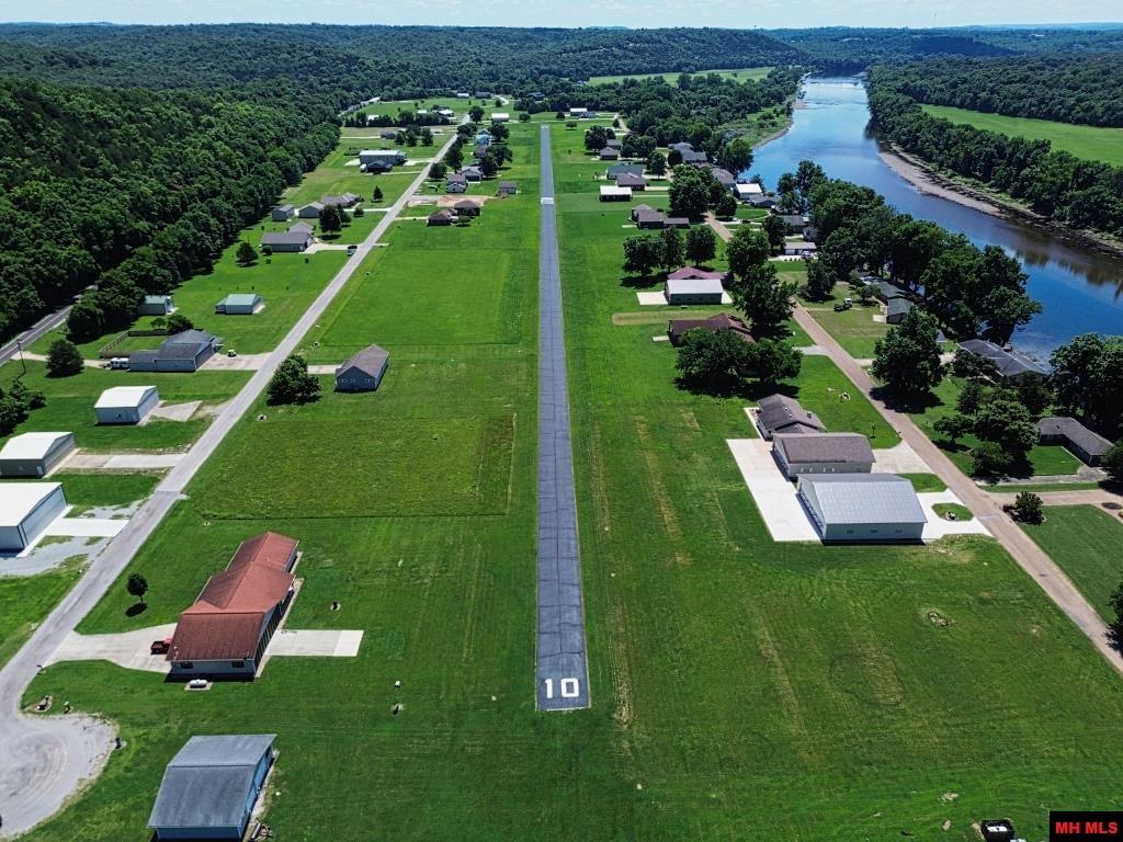 359 VALLEY AIRPORT PLACE Cotter AR Homes with >, 1 Acre,Residential