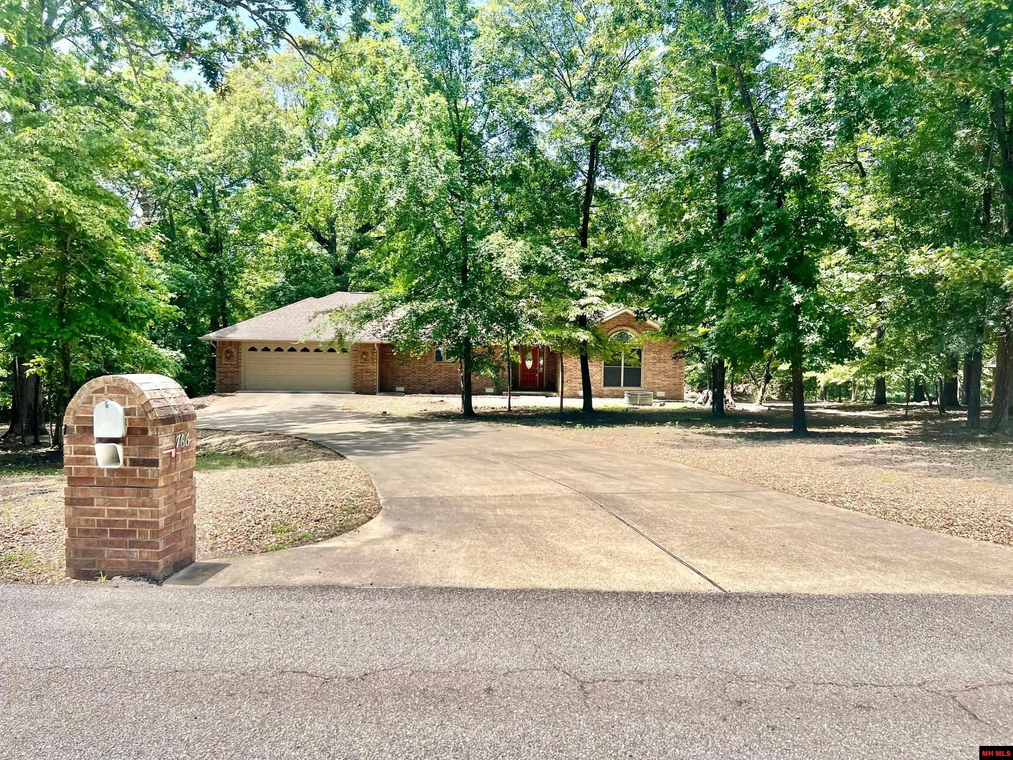 766 SURREY DRIVE Lakeview AR Homes with >, 1 Acre,Residential Home