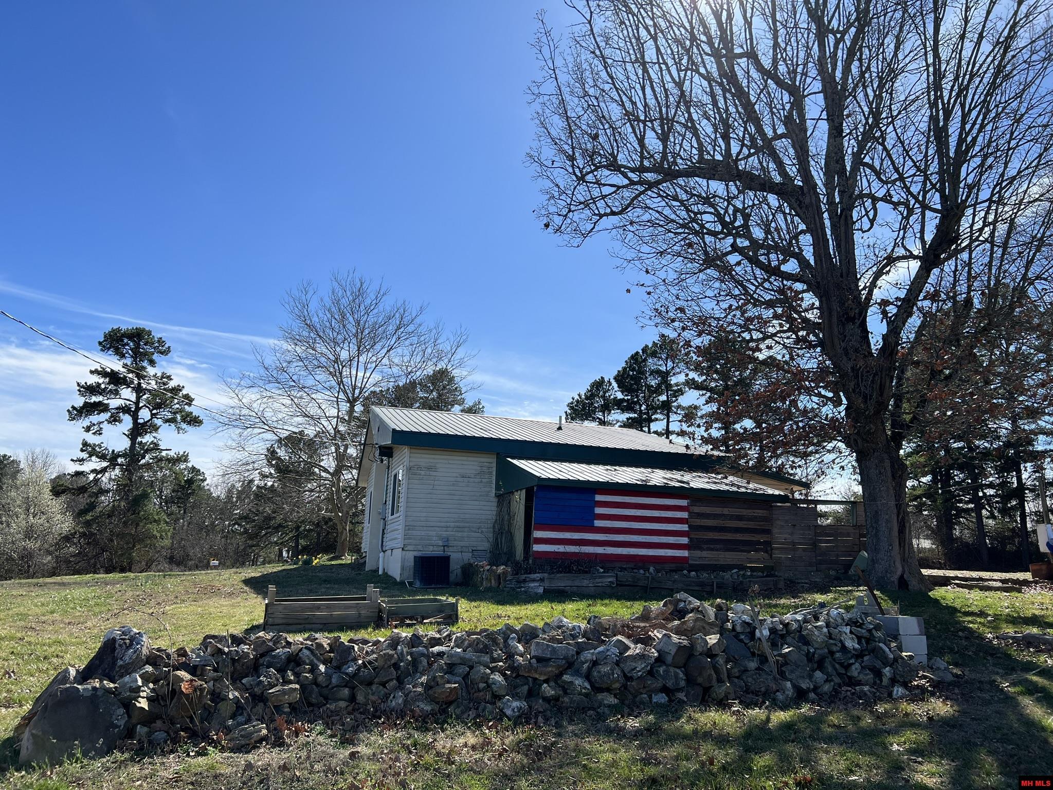 9756 HWY 14 SOUTH Yellville, AR 72687