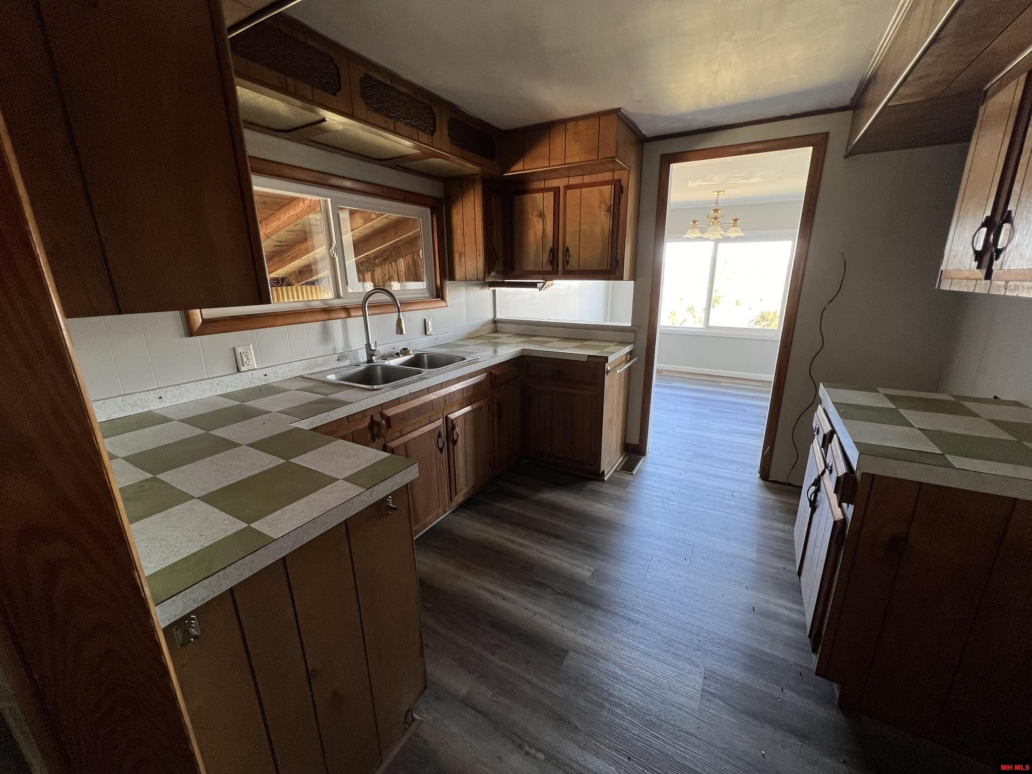 9756 HWY 14 SOUTH Yellville, AR 72687