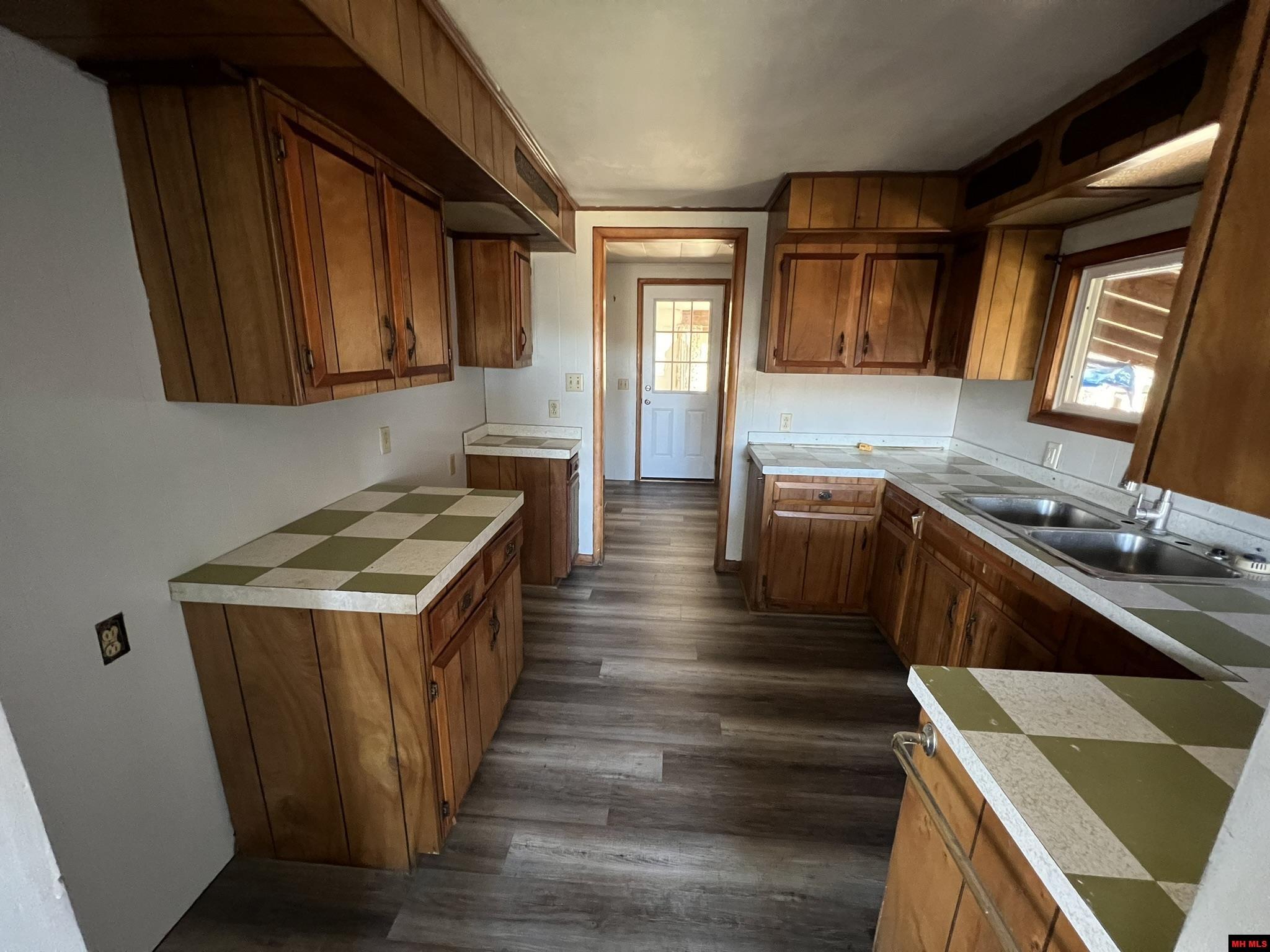 9756 HWY 14 SOUTH Yellville, AR 72687