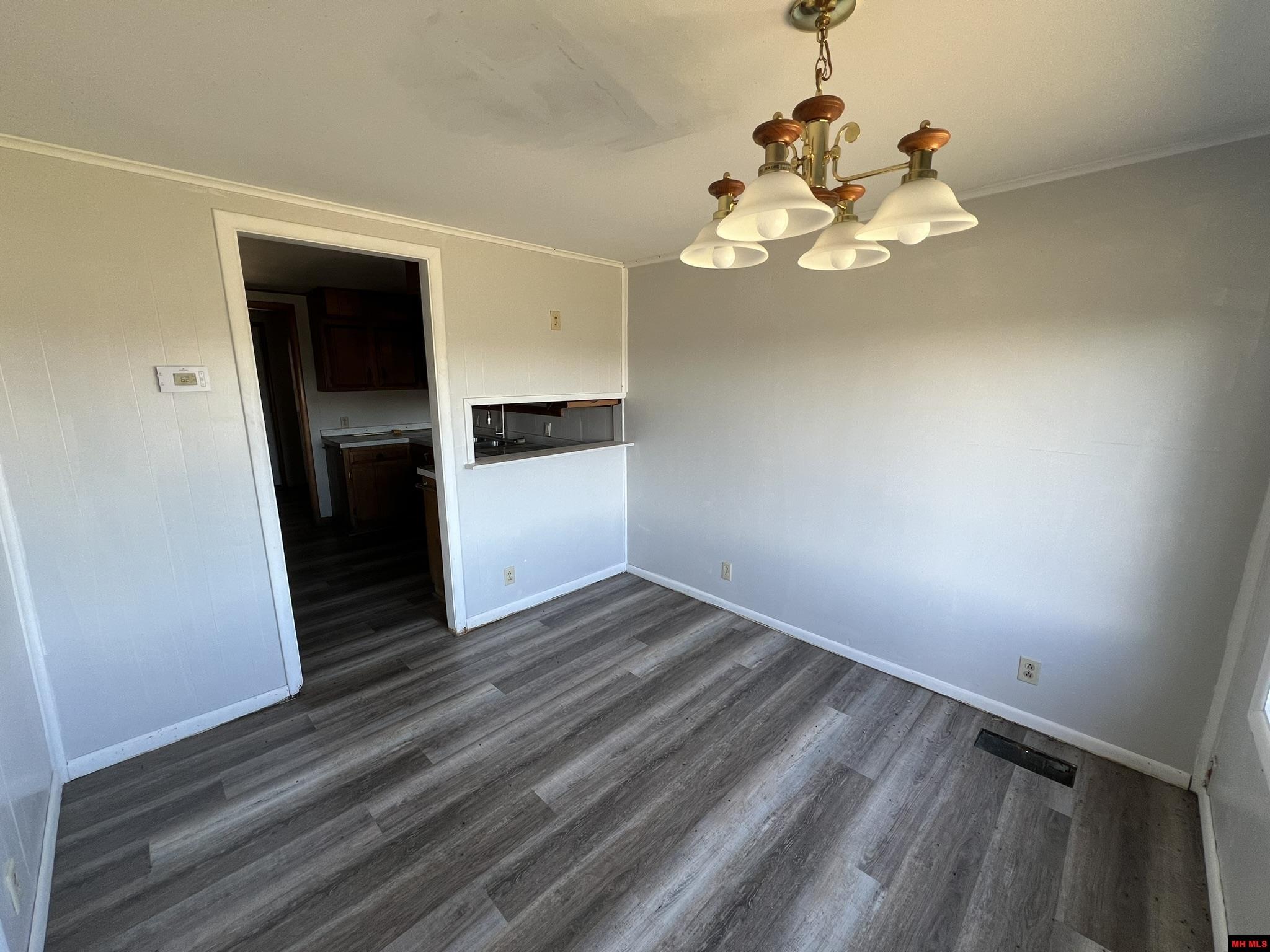 9756 HWY 14 SOUTH Yellville, AR 72687