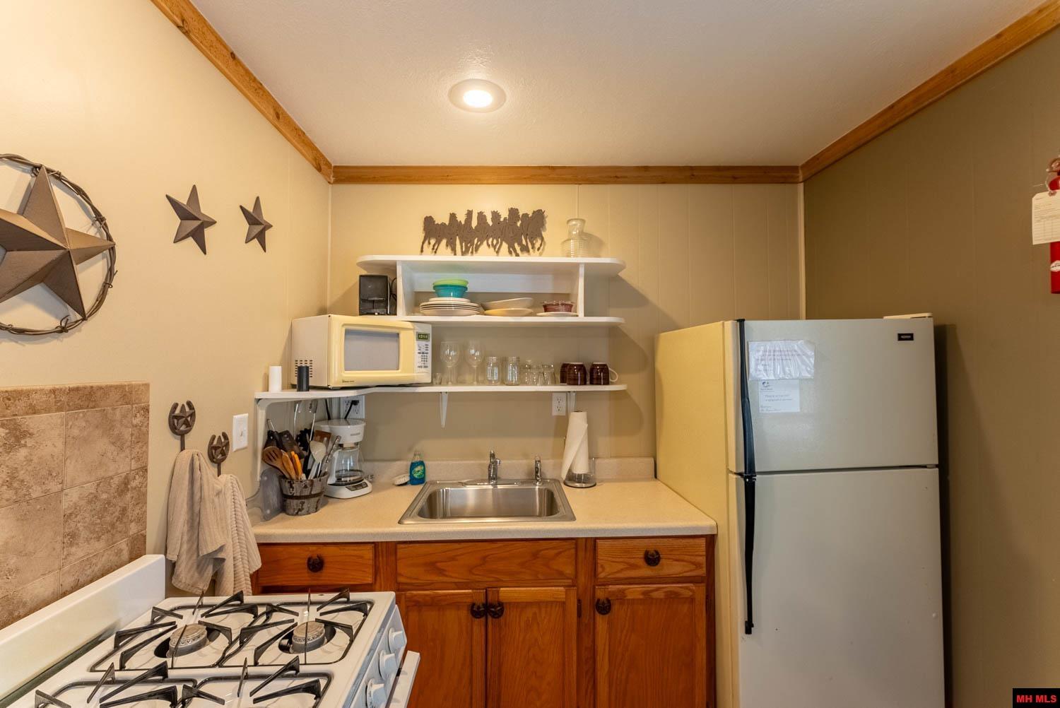 2325 FOUT ROAD Gamaliel, AR