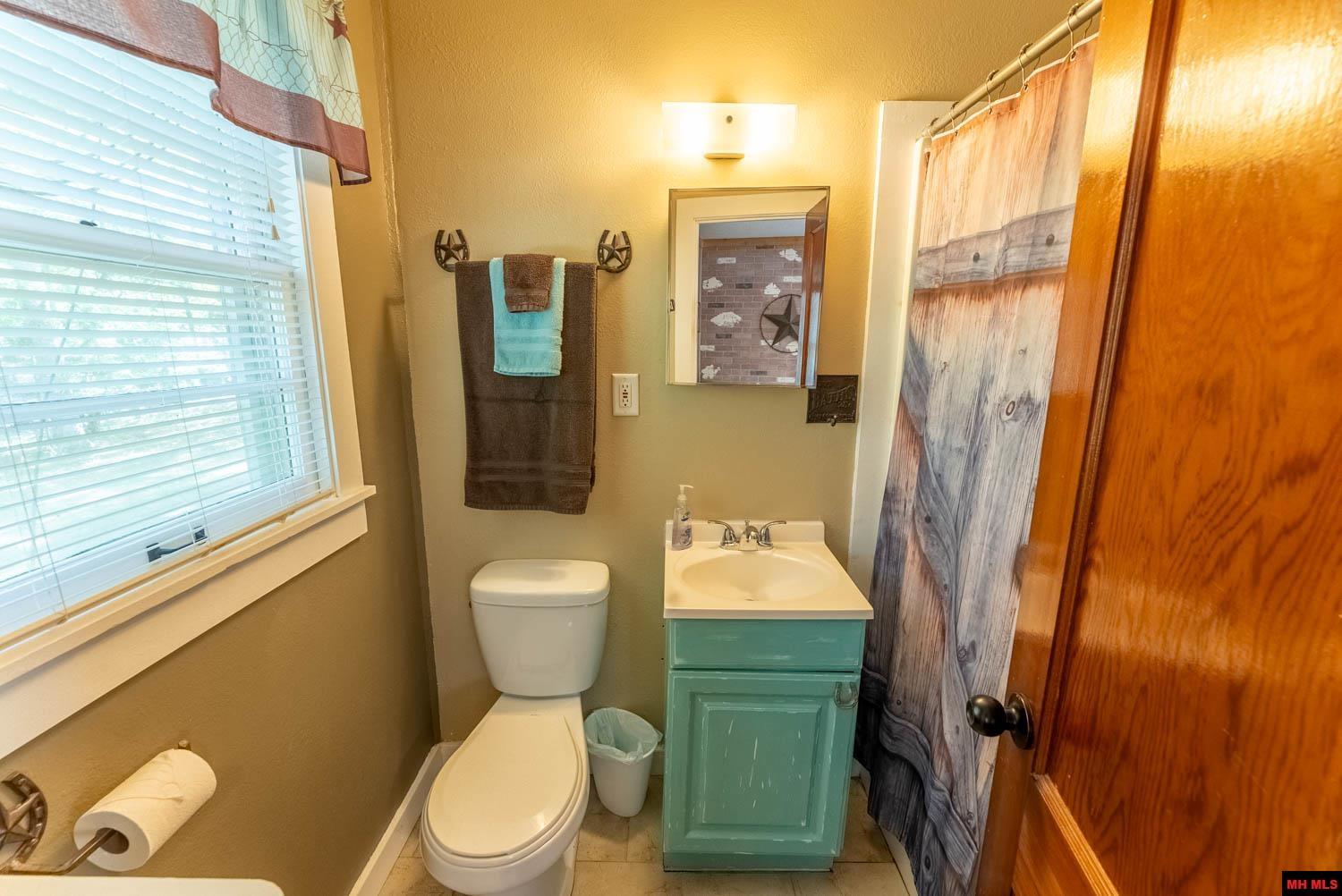 2325 FOUT ROAD Gamaliel, AR