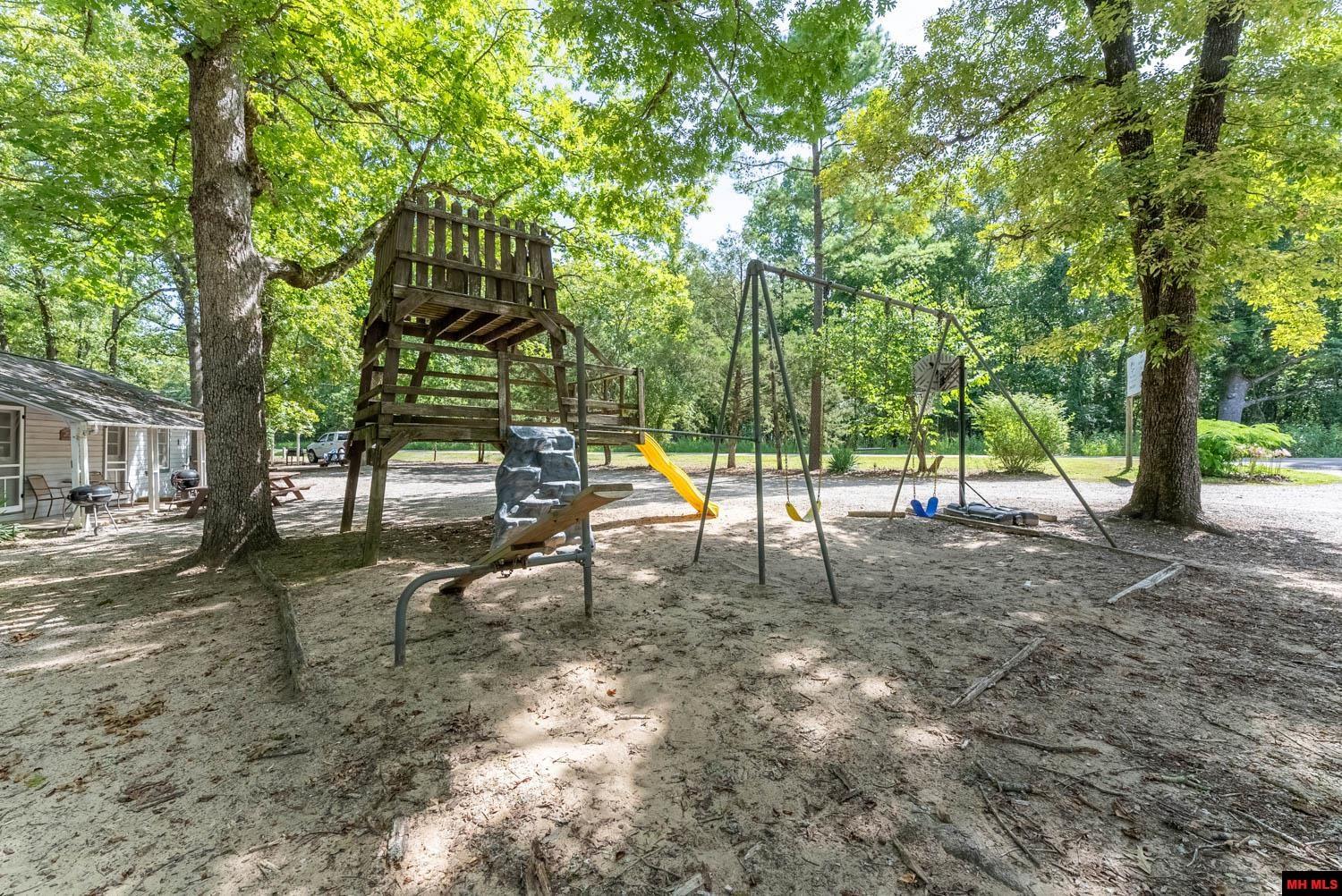 2325 FOUT ROAD Gamaliel, AR