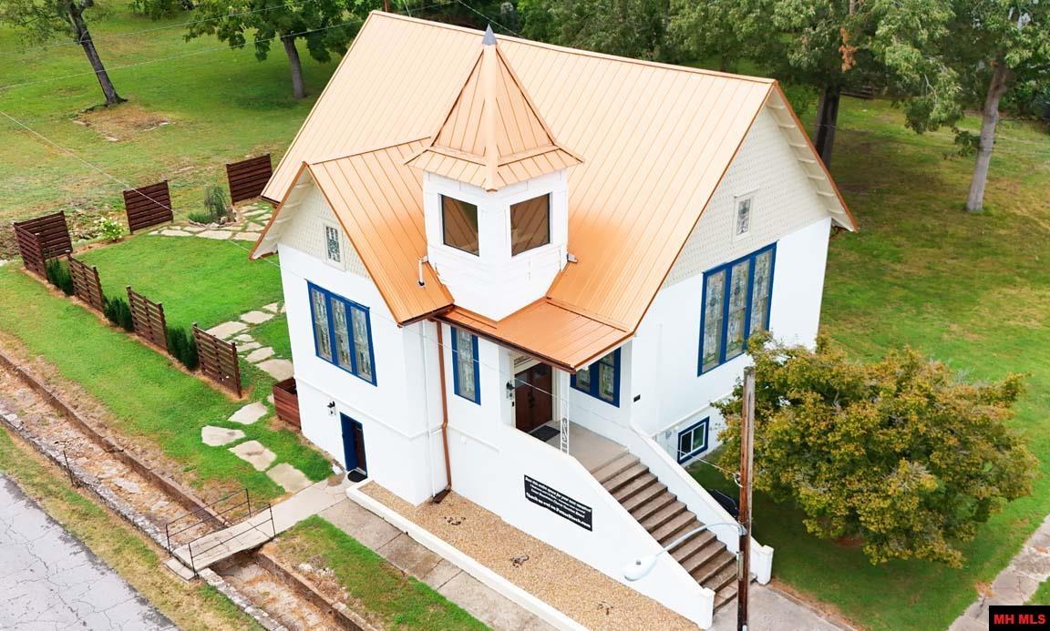 201 COMBS AVENUE Cotter, AR