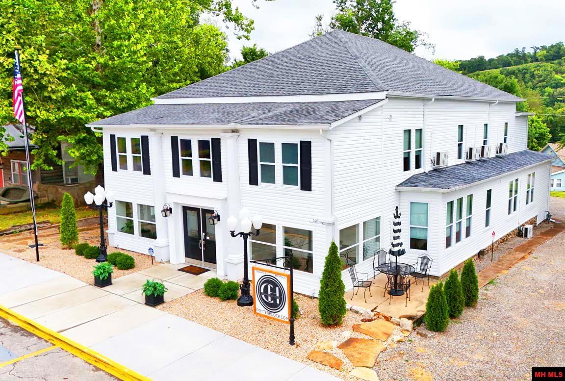 110 McLEAN AVENUE, Cotter, AR