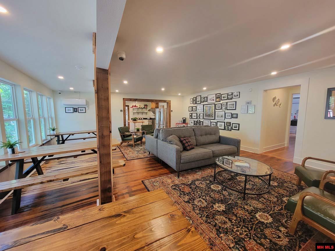 110 McLEAN AVENUE Cotter, AR