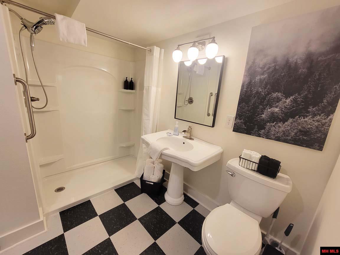 110 McLEAN AVENUE Cotter, AR