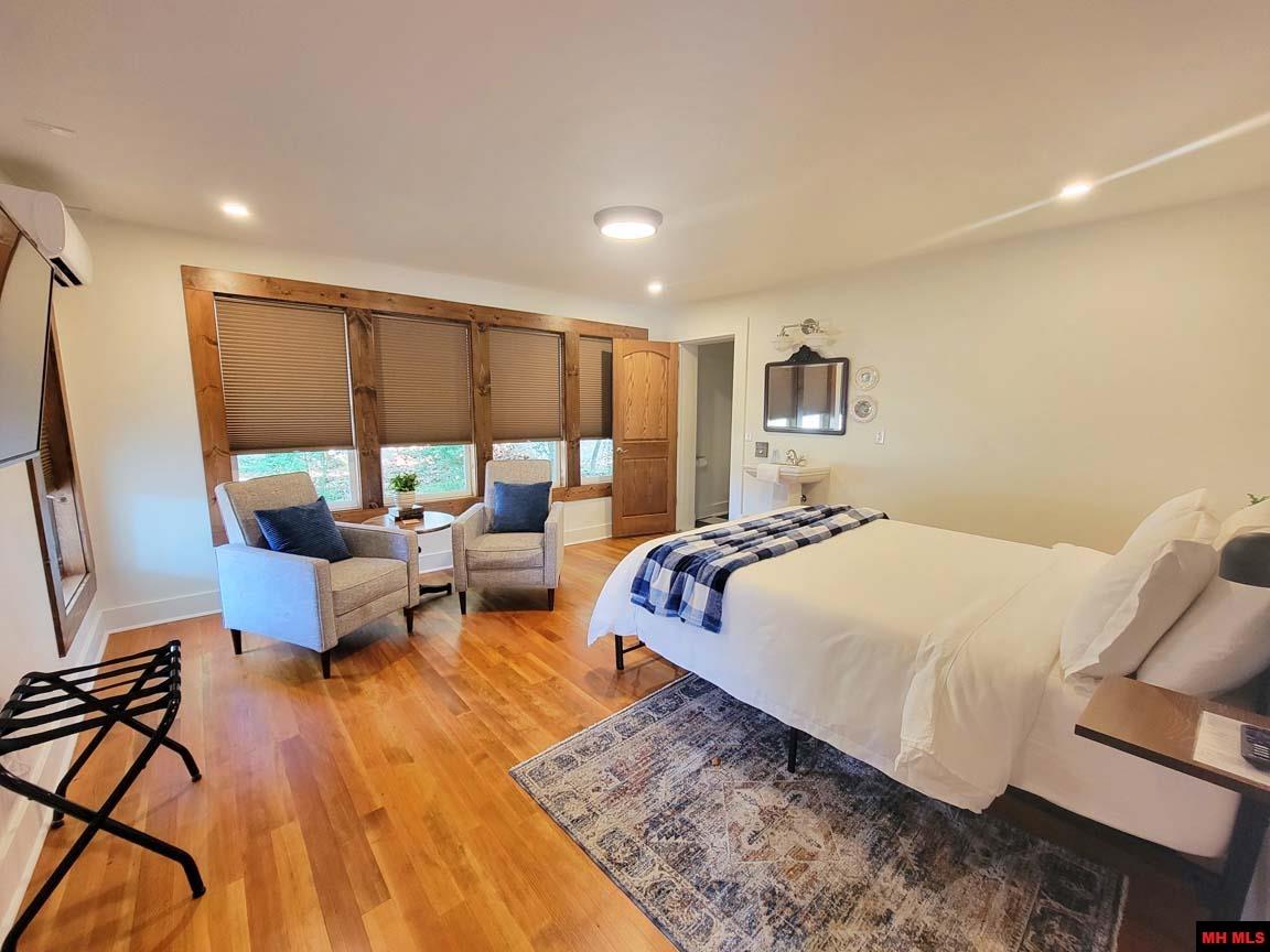 110 McLEAN AVENUE Cotter, AR