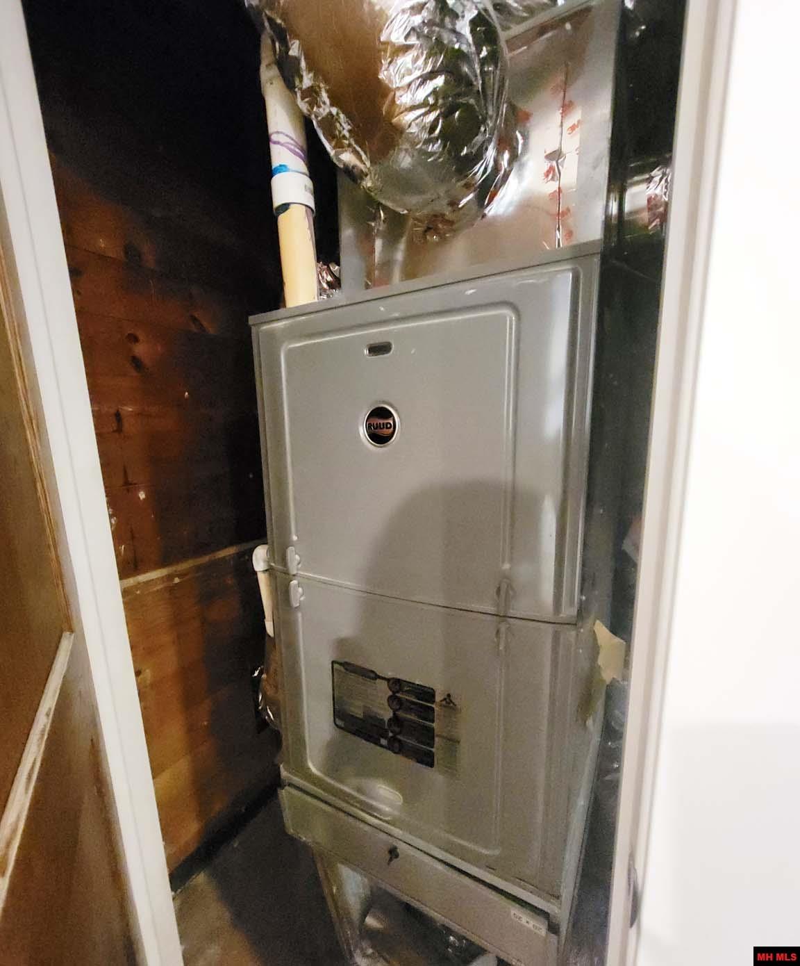 110 McLEAN AVENUE Cotter, AR