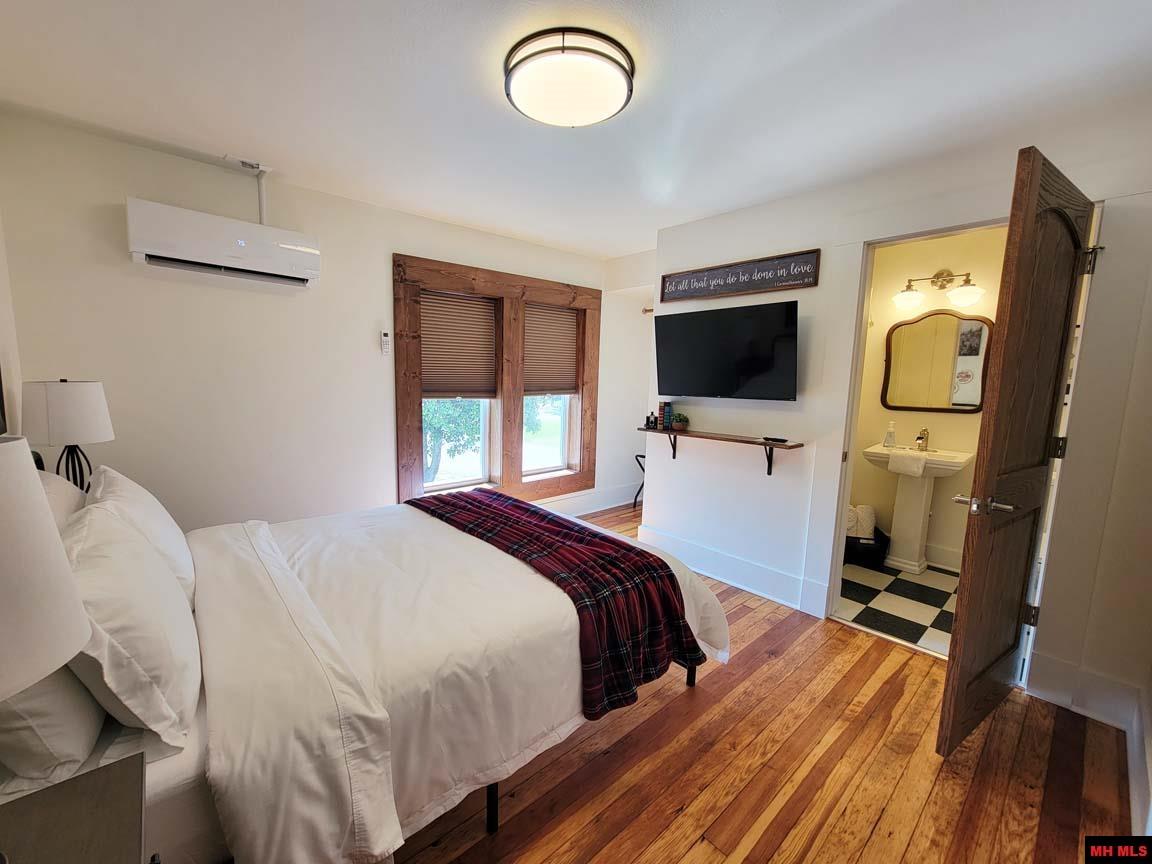 110 McLEAN AVENUE Cotter, AR