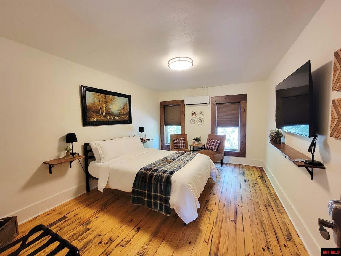 110 McLEAN AVENUE Cotter, AR